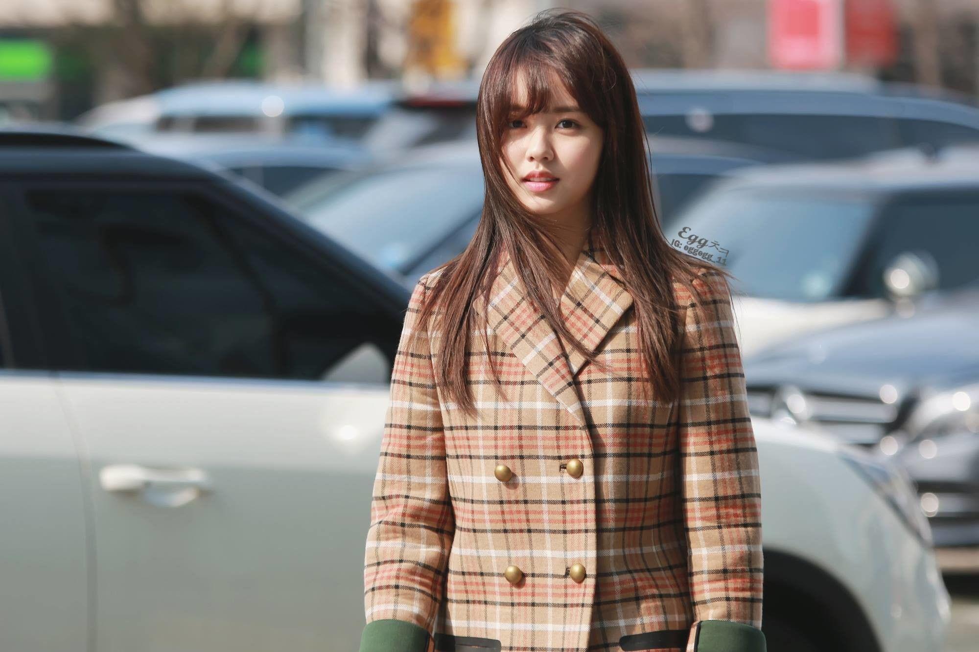2000x1333 Kim So Hyun Wallpaper background .