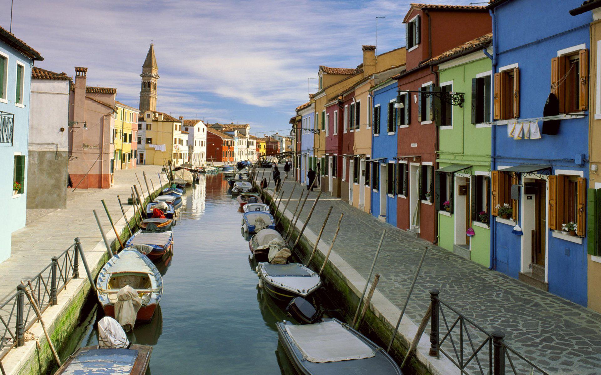 1920x1200 Italian city building landscape 17845 .