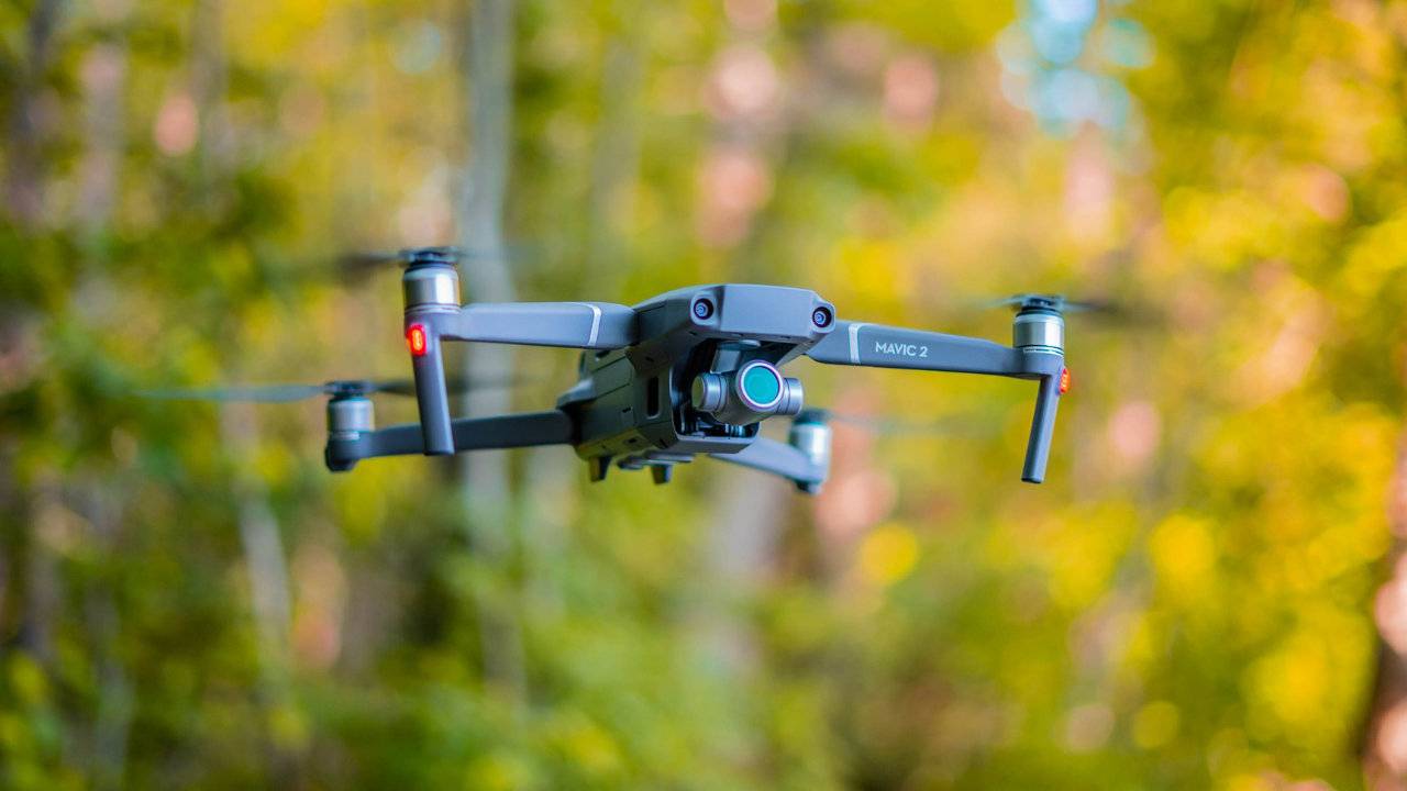 1280x720 DJI FPV racing drone with goggles .