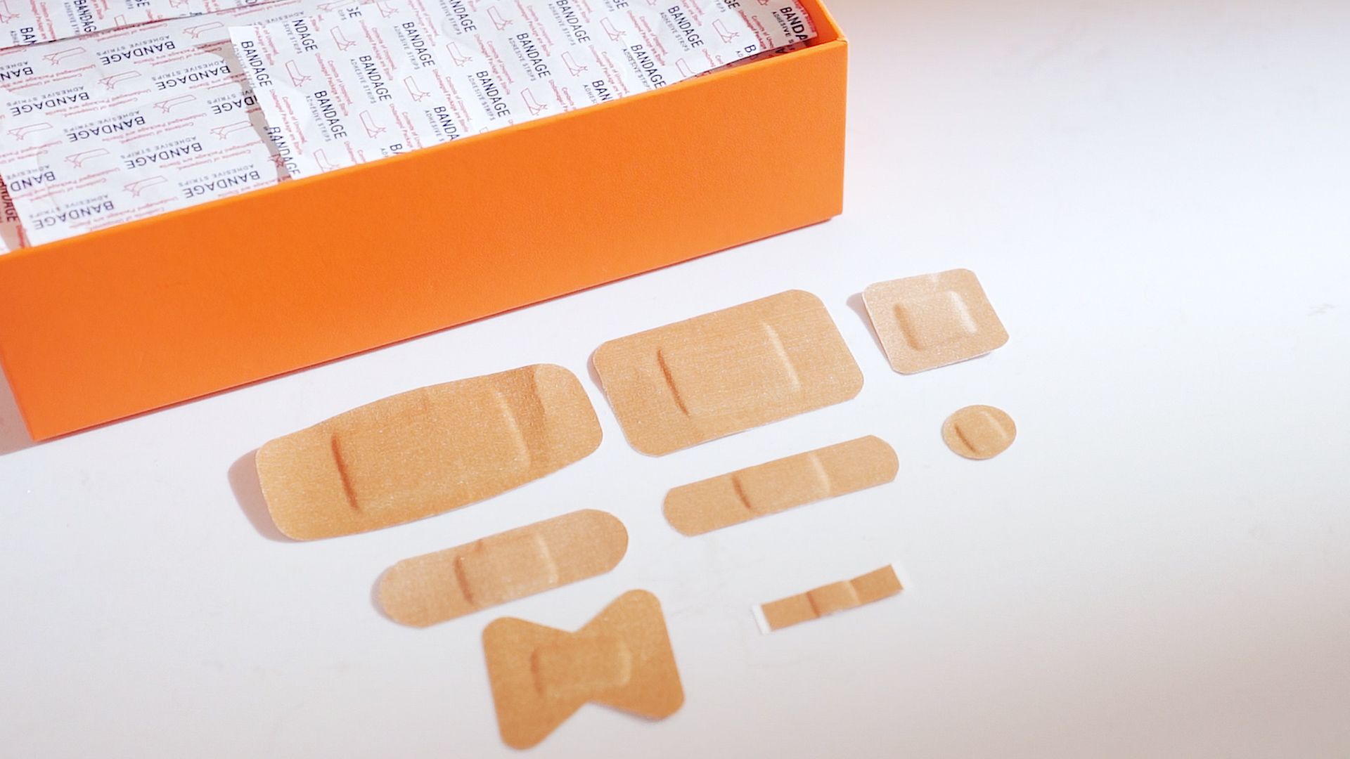 1920x1080 Pcs Bandages Bulk Various Sizes Waterproof Adhesive Bandages, 8 Styles. Fabric Bandages Bulk, Sterile Processing, Non Stick Strips Pad, First Aid, Wound Care Protection, Food Service Bandages : Health & Household