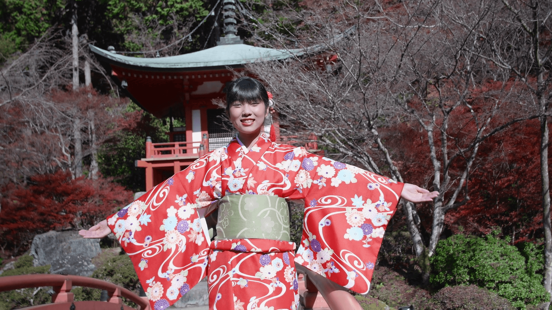 1920x1080 Beautiful Japanese Girl Wearing Kimono Infront Of Temple Gardens