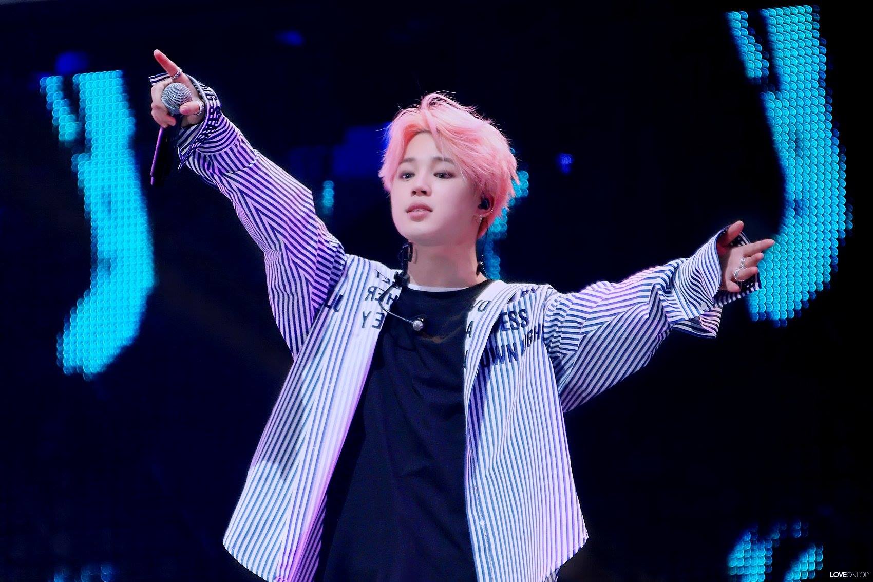 1700x1133 Jimin Pink Hair Concert .