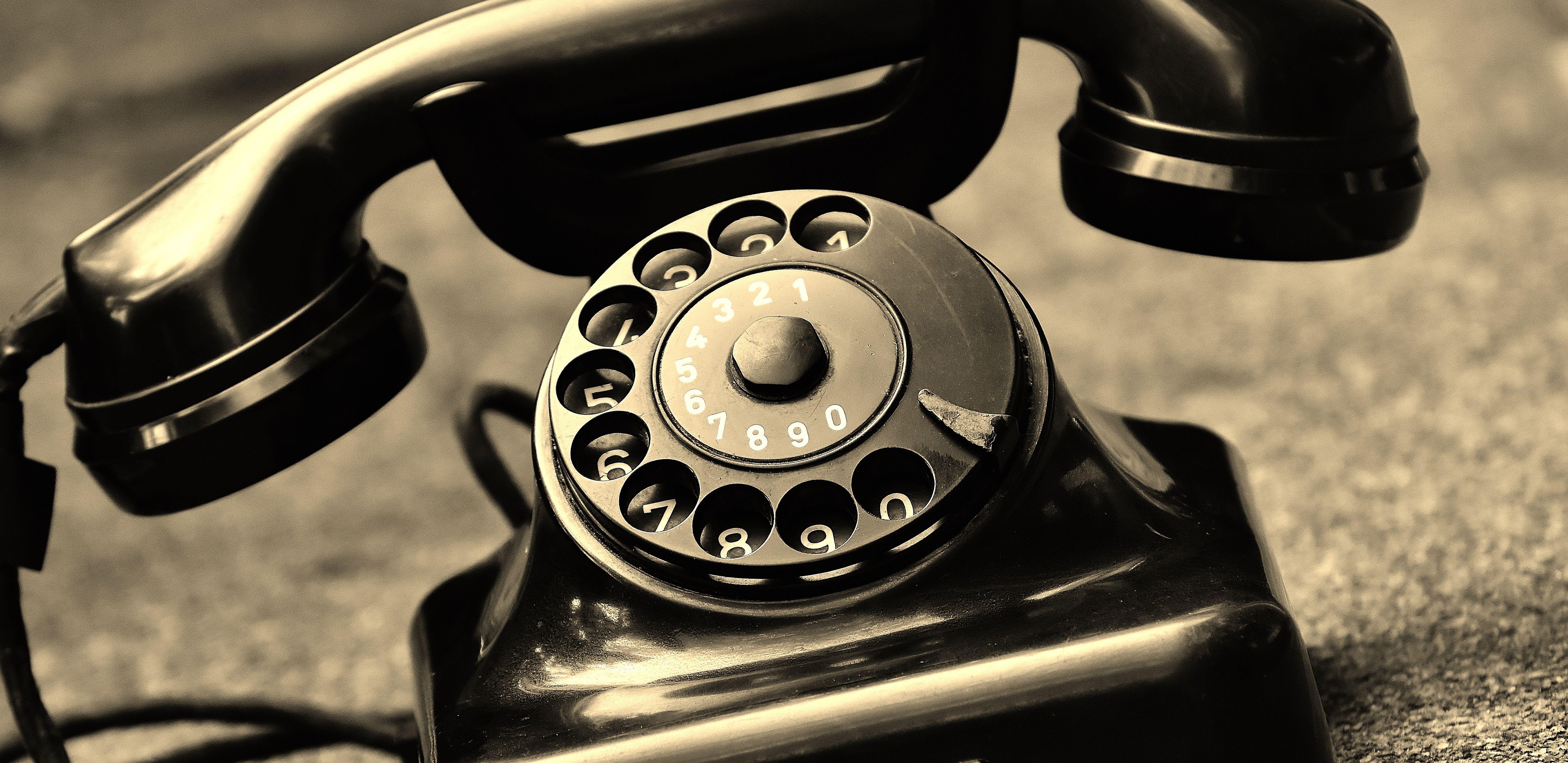 5496x2676 black rotary dial phone free image