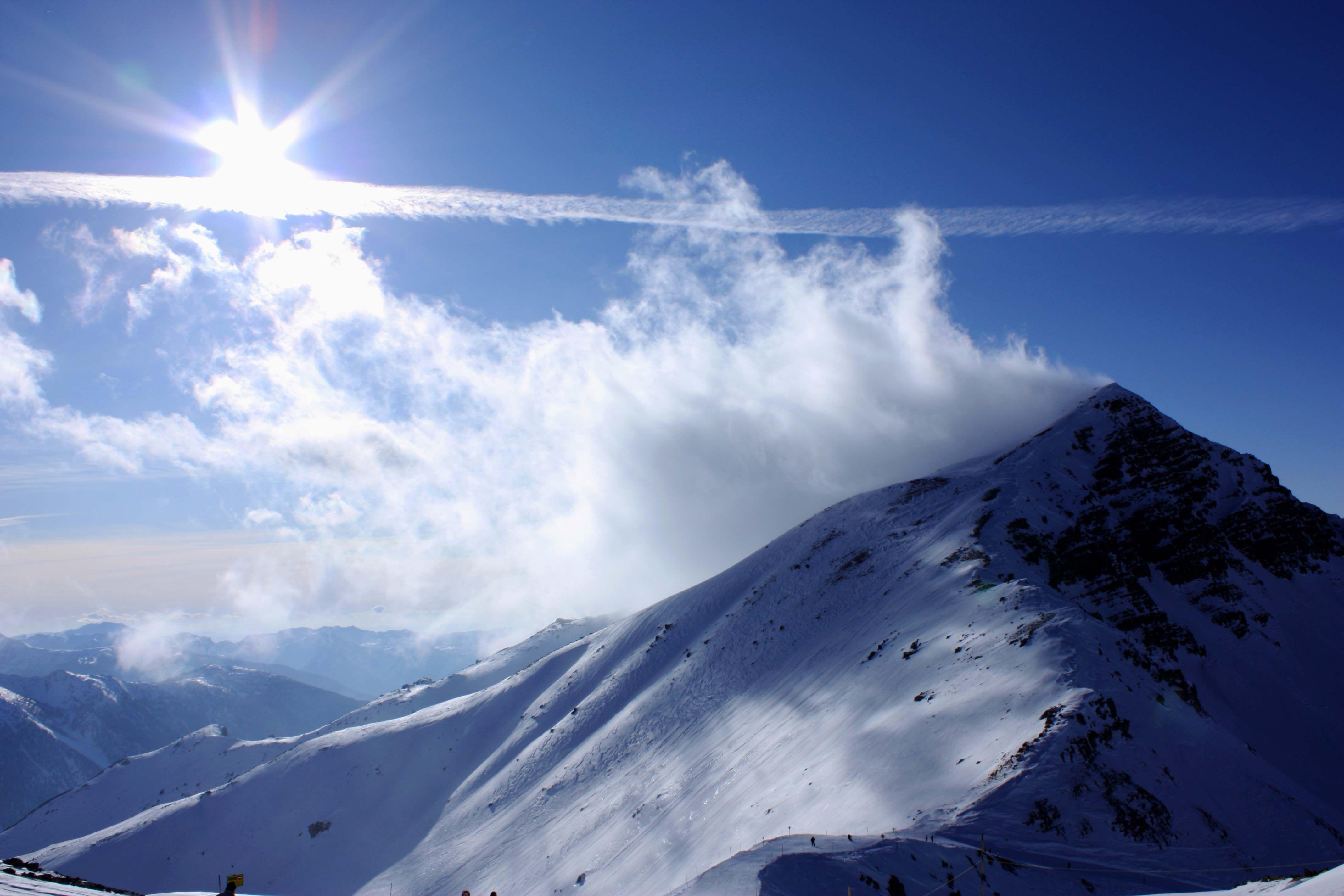 4272x2848 Free Snow Mountain