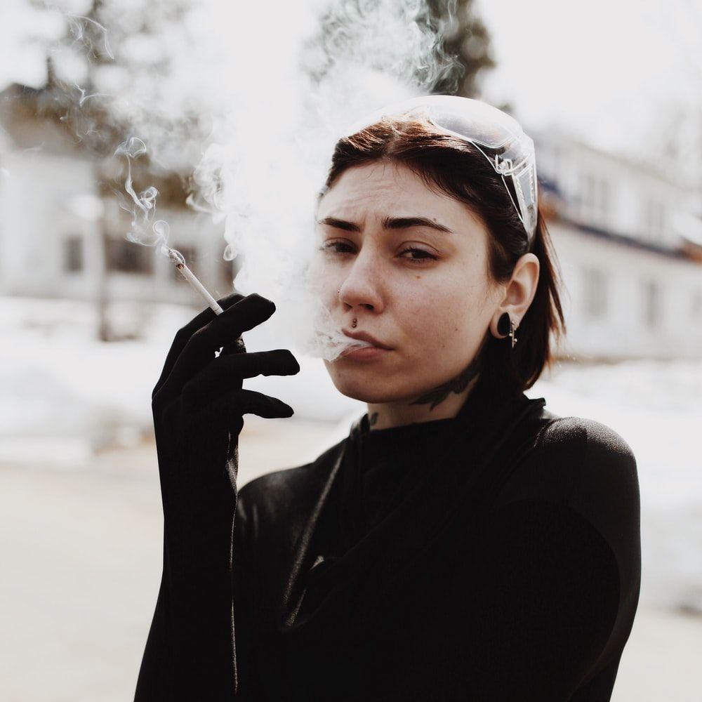 1000x1000 Girl Smoking Picture HQ .com