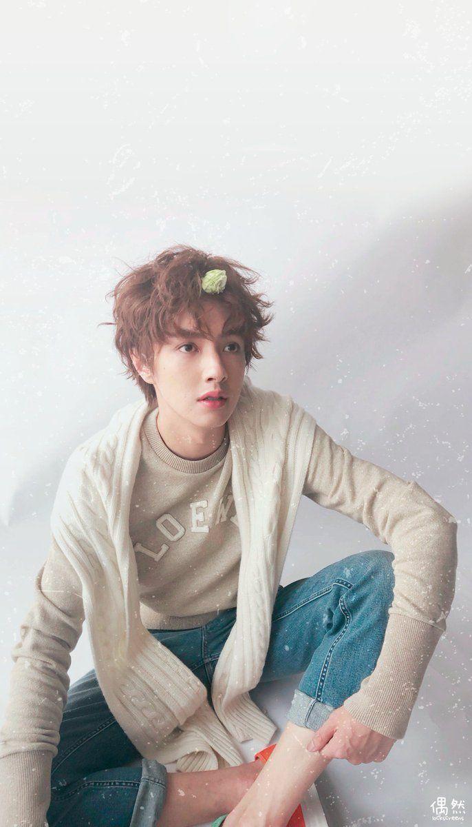 686x1200 darren chen lockscreen. rt .