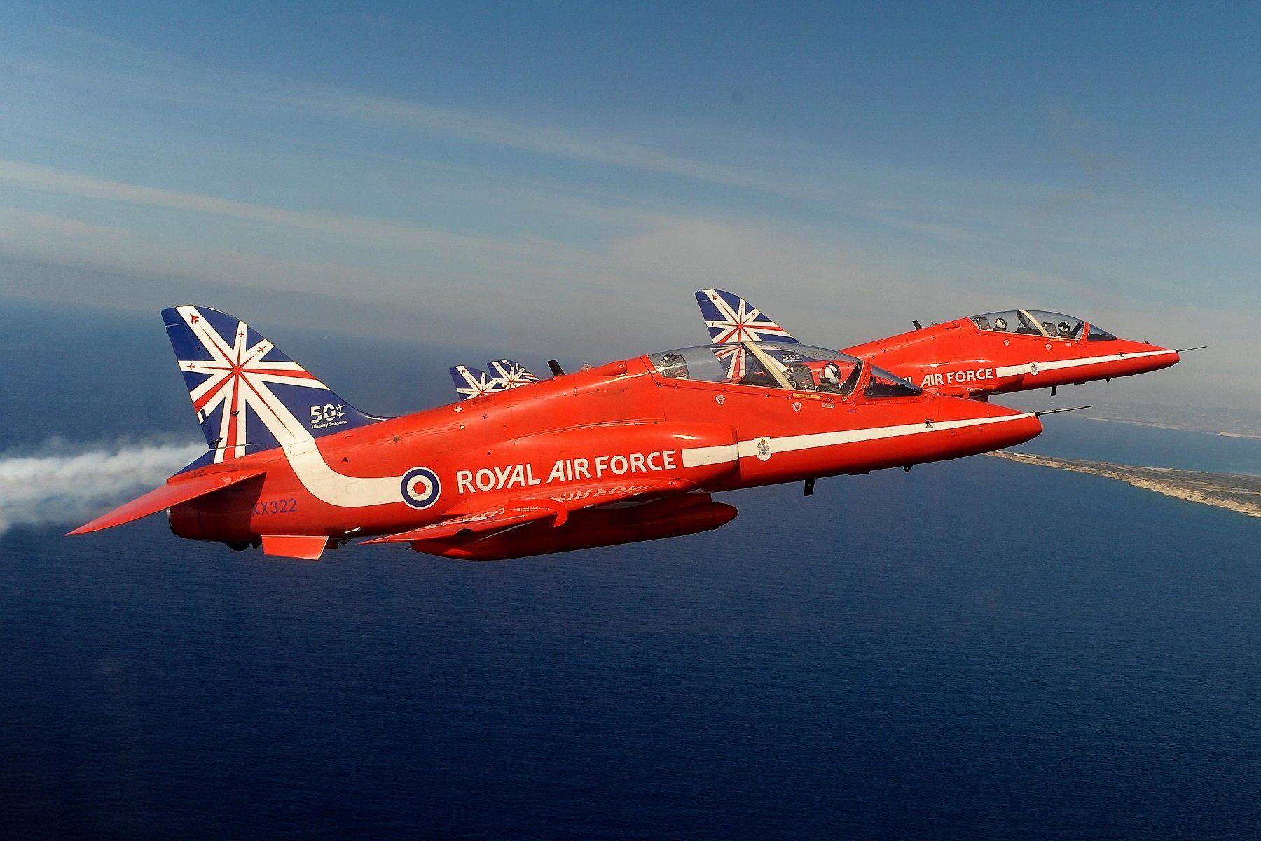 1800x1200 BAE Hawk T Mk1 Red Arrows Jet Team .