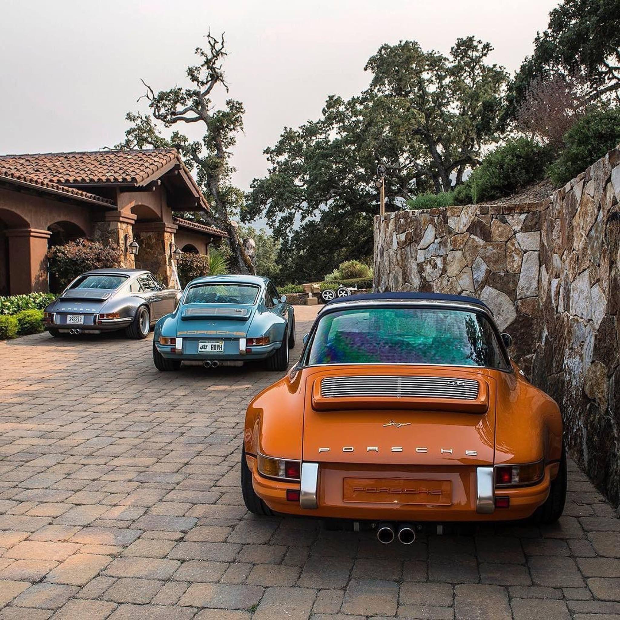 2048x2048 Classic Porsche Wallpaper