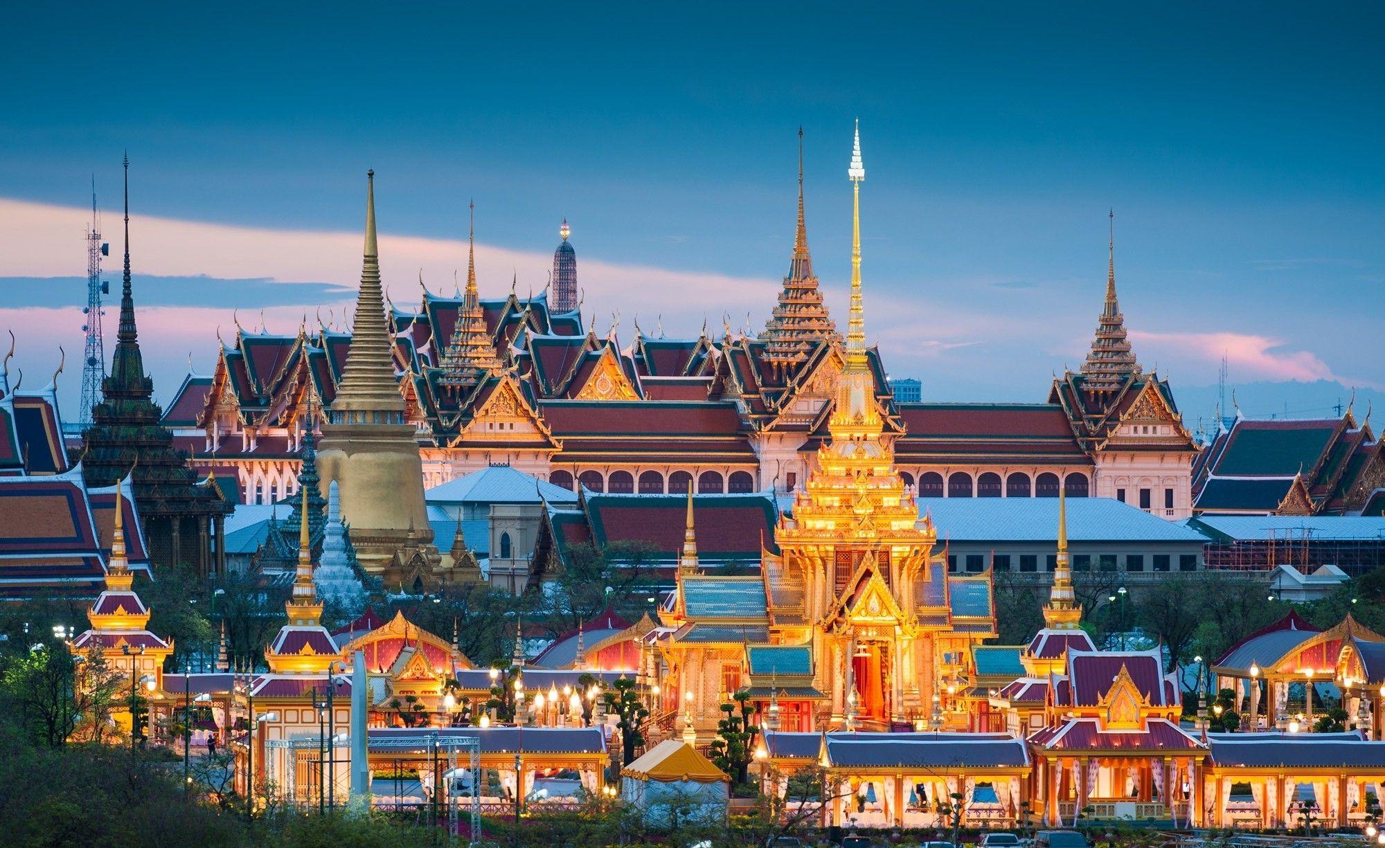 2000x1225 Grand Palace Bangkok Wallpaper .