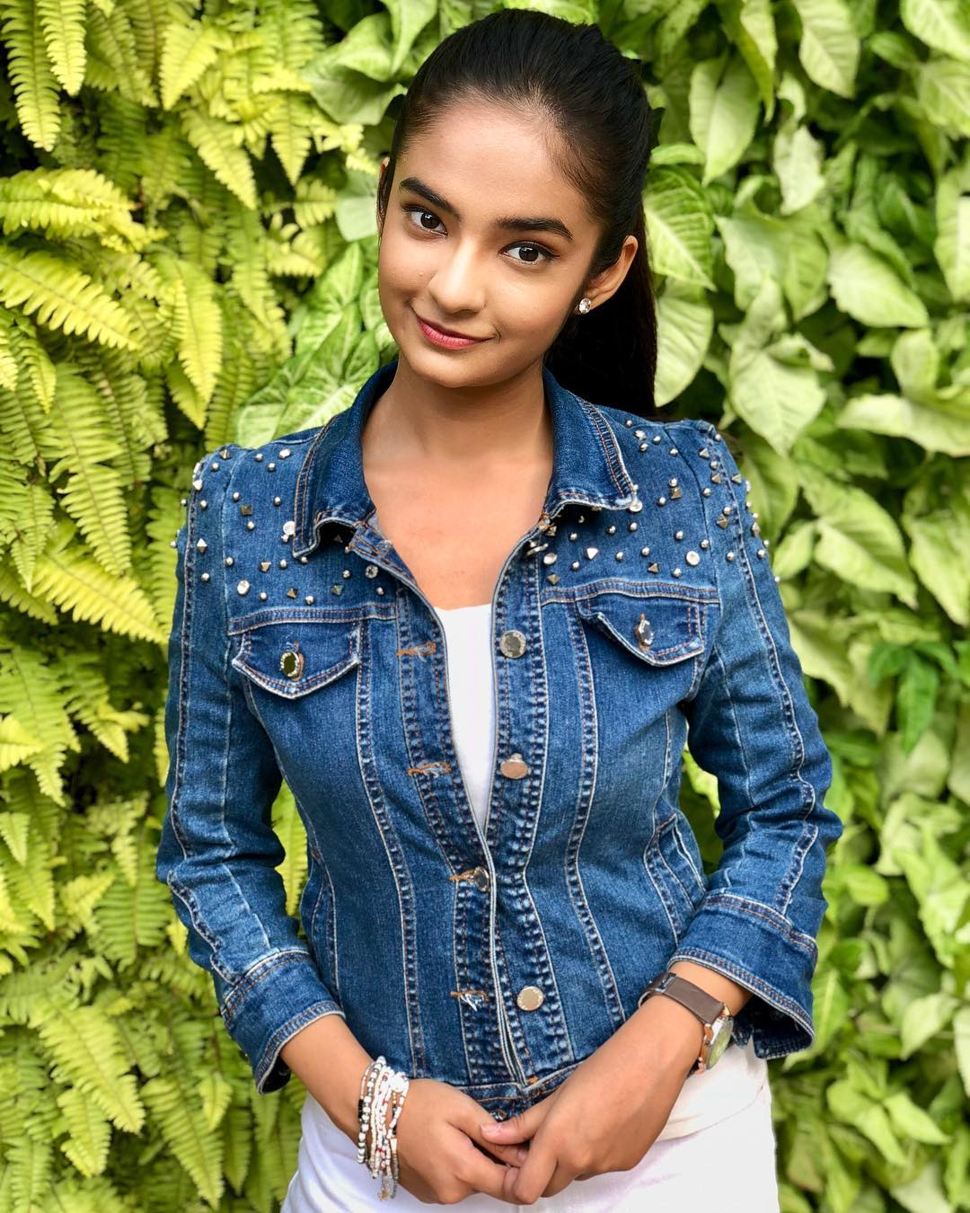 1080x1350 Anushka Sen