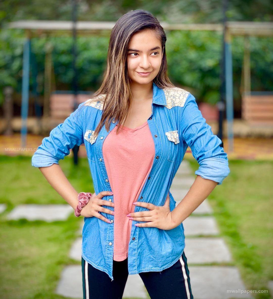 1080x1185 Anushka Sen HD Wallpaper Desktop .