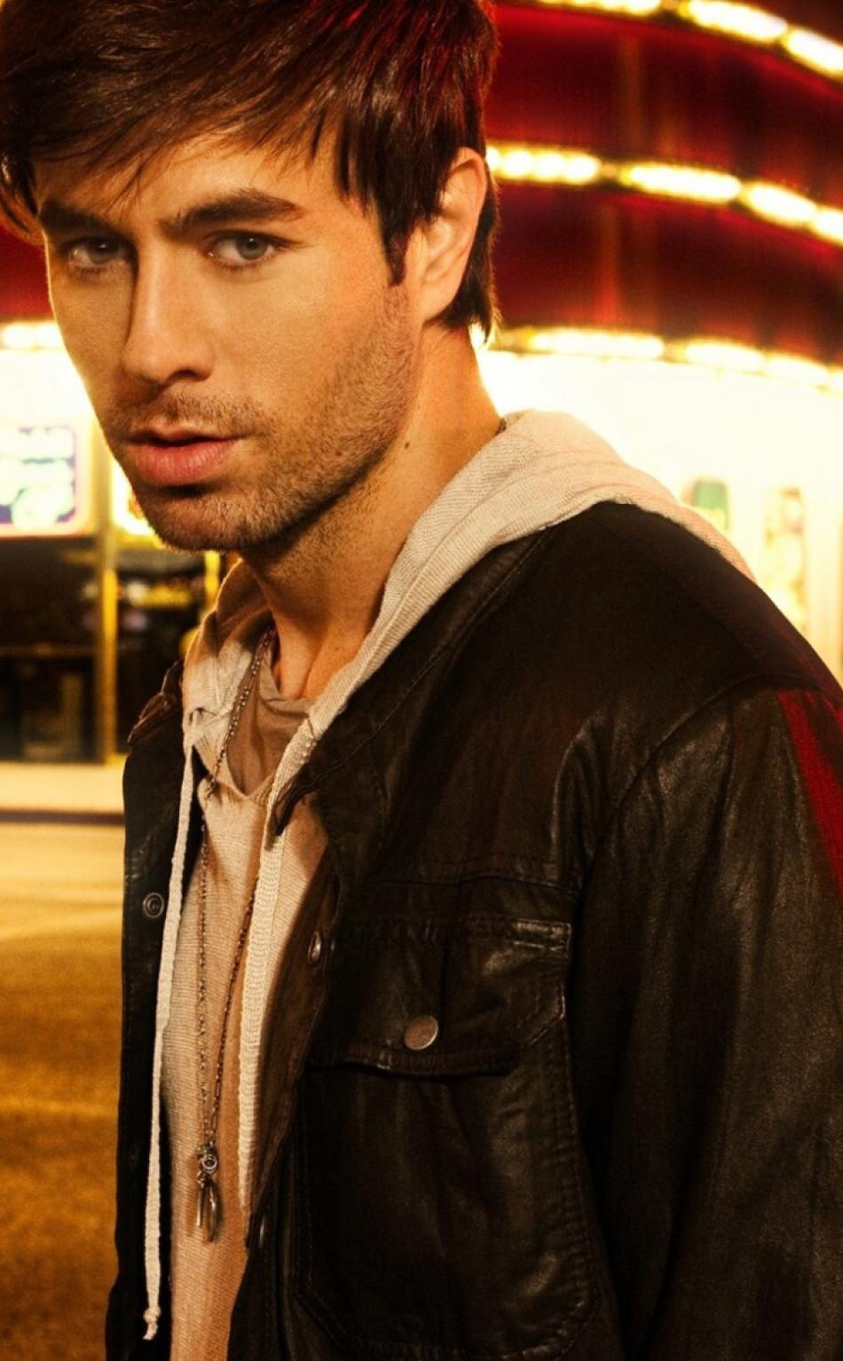 950x1534 enrique iglesias HD wallpaper .