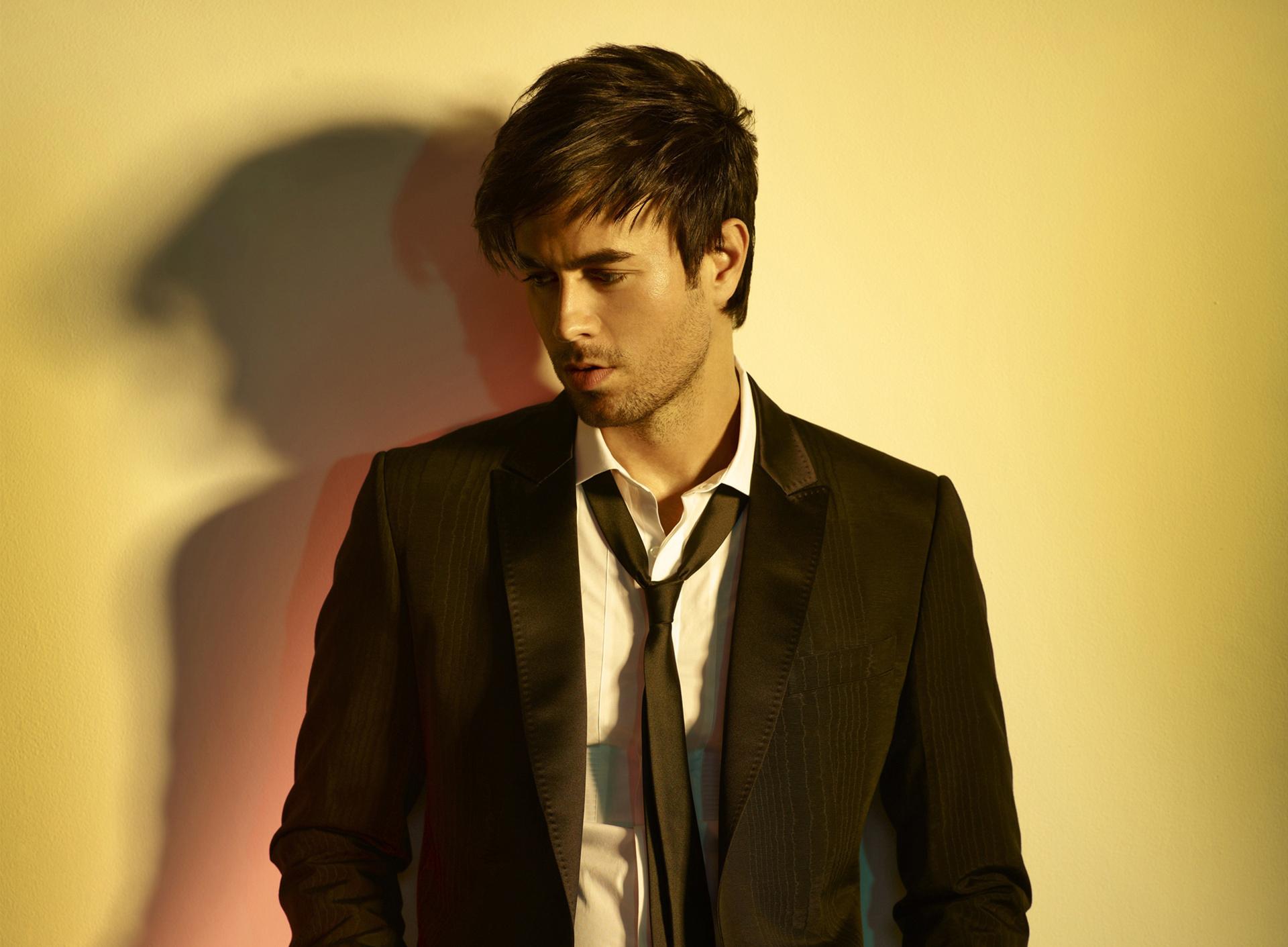 1920x1411 enrique iglesias HD wallpaper .