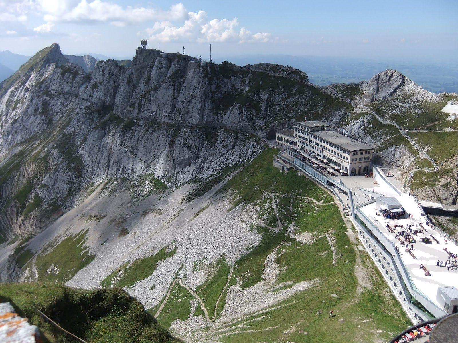 1600x1200 BuschnicK: The Great Pilatus Traverse