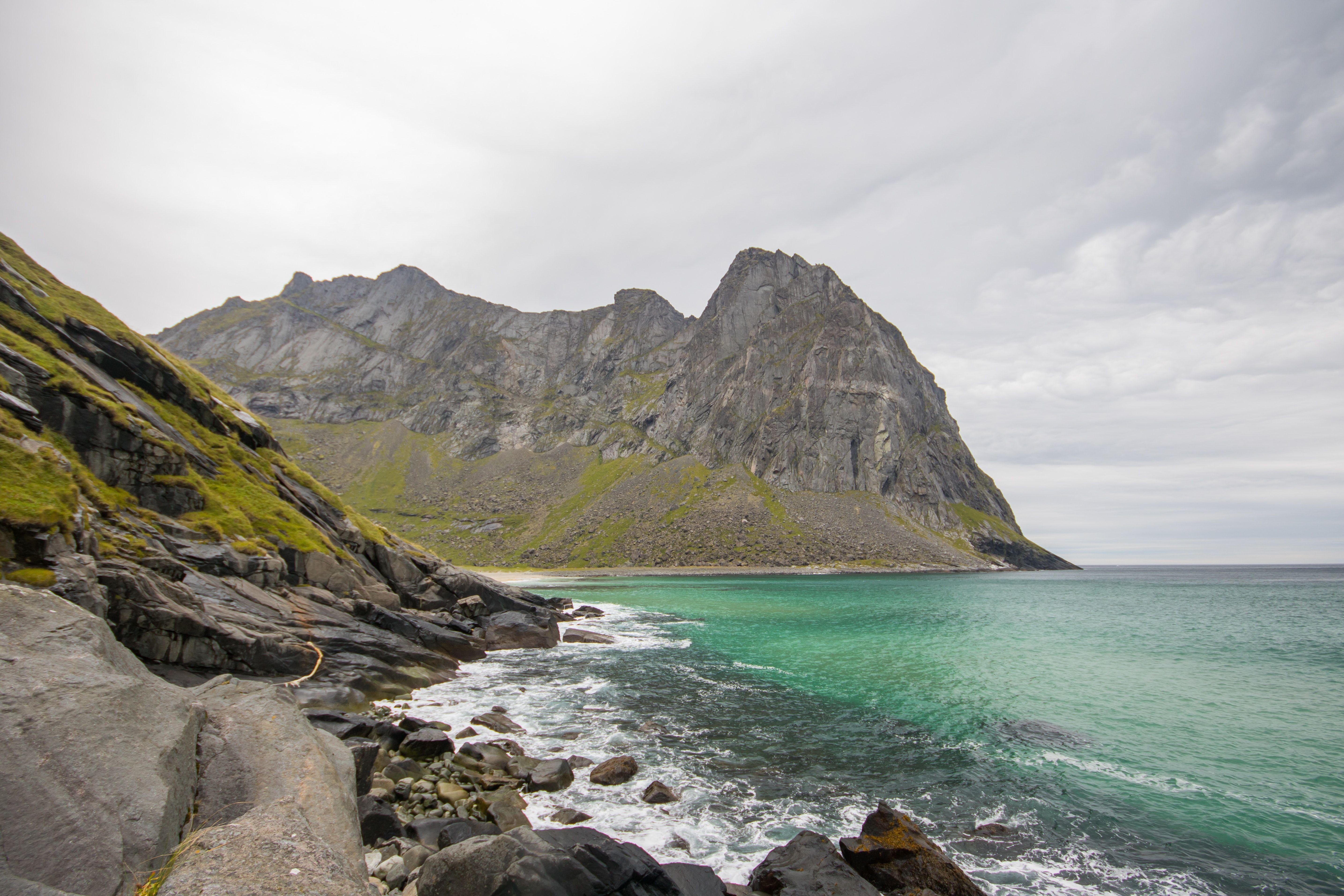 5735x3823 of coulds, green, Nordic