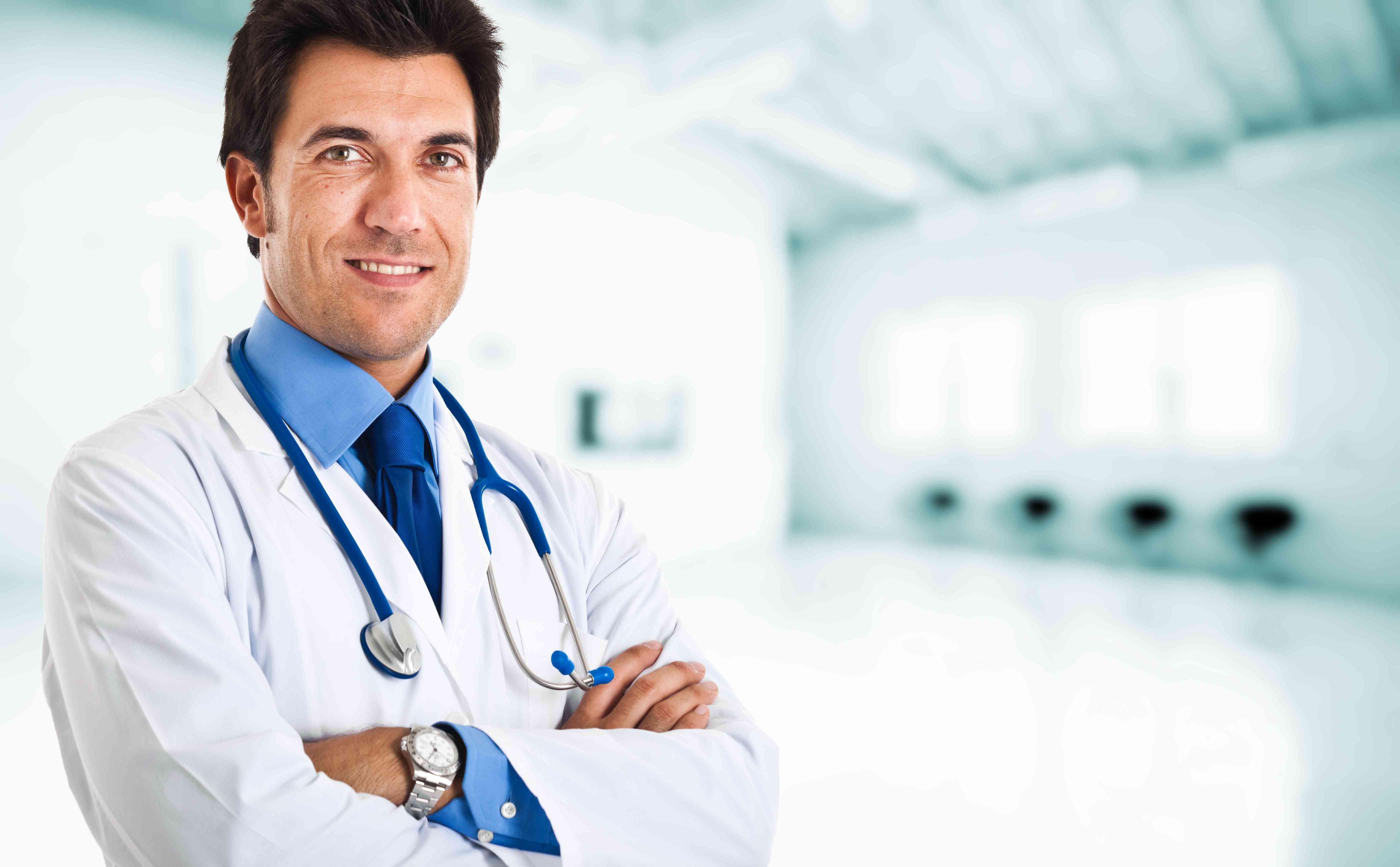 5600x3467 Physician