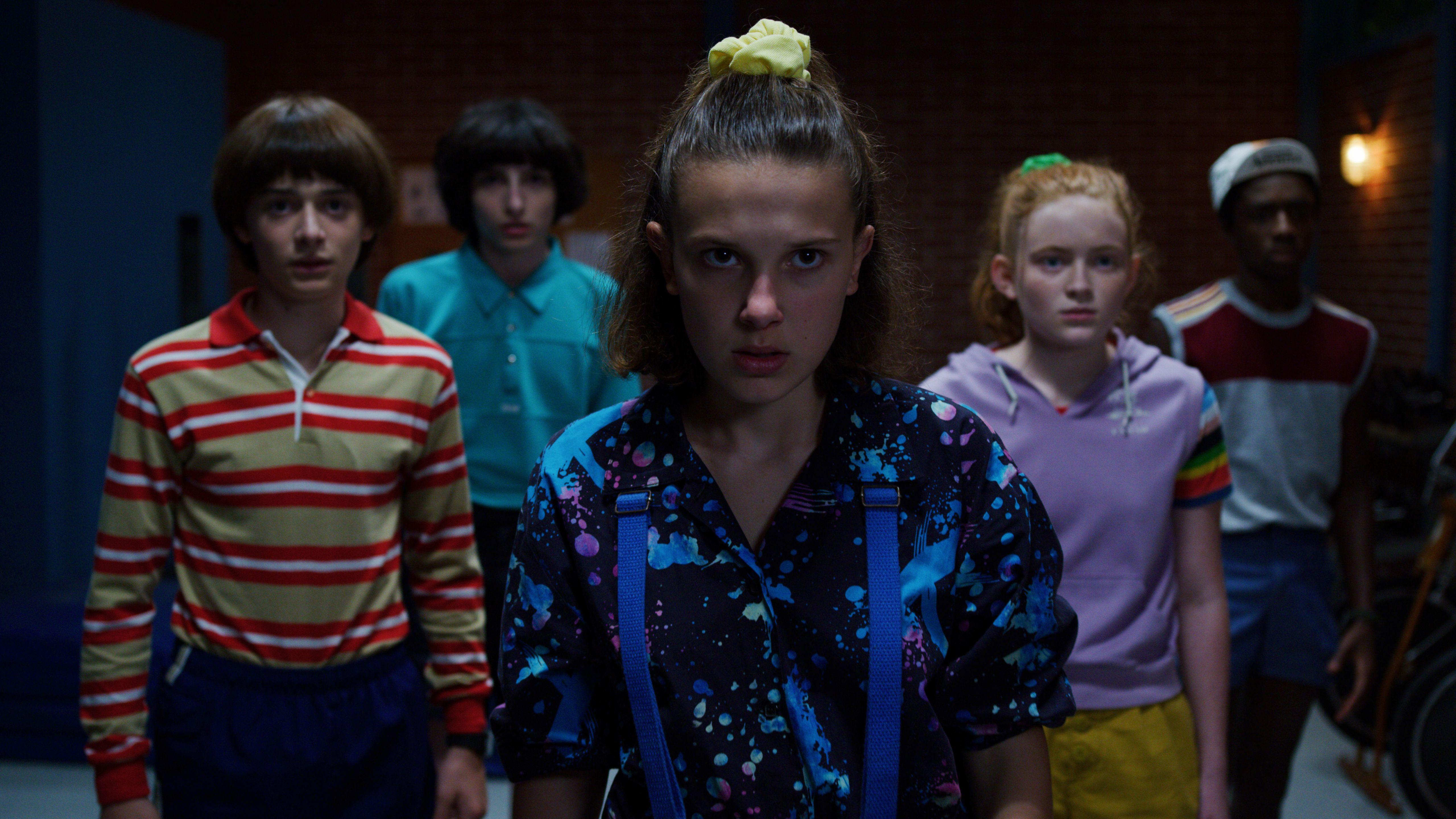 5120x2880 Caleb McLaughlin Eleven Finn Wolfhard Lucas Sinclair Max Mayfield Mike Wheeler 4K 5K HD Stranger Things 3 Wallpaper