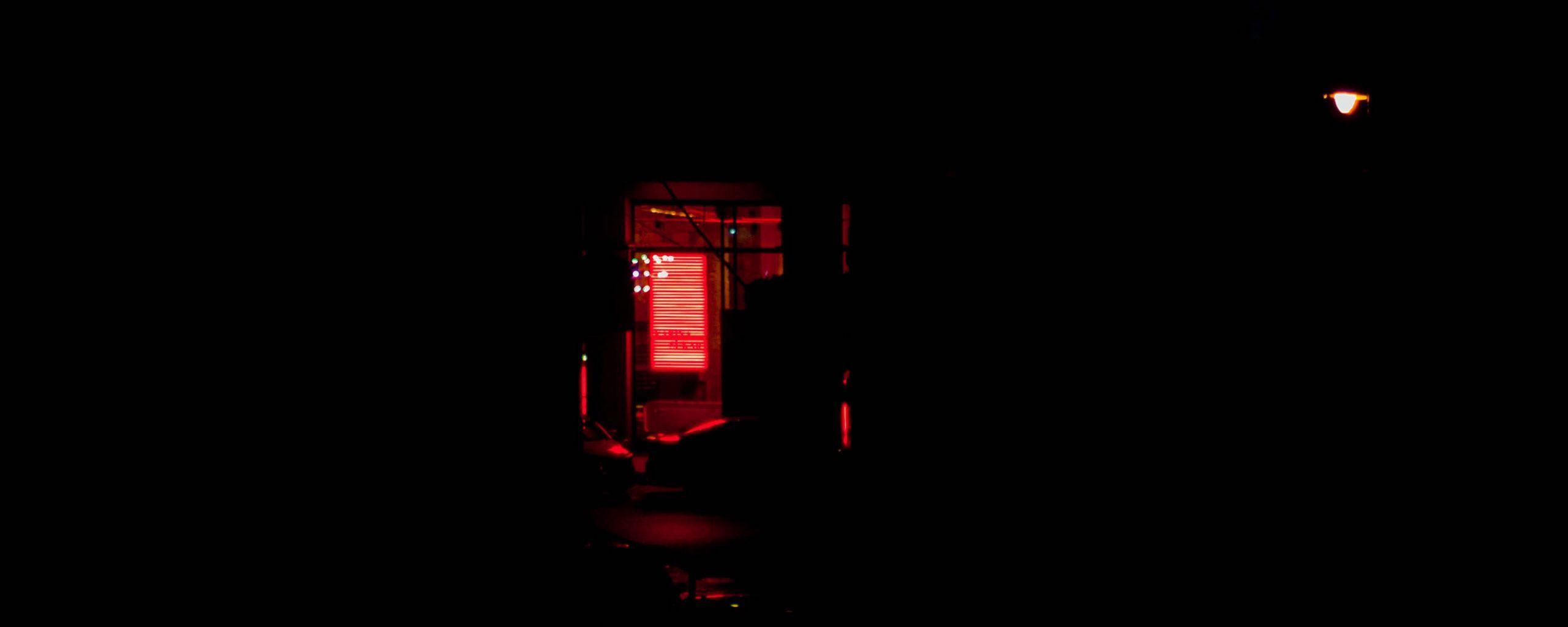 2560x1024 Download wallpaper 2560x1024 night city .