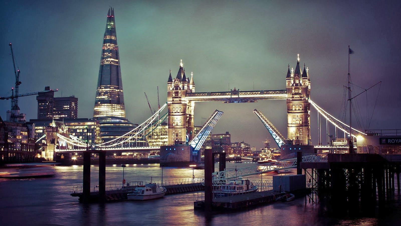 1600x900 London Christmas Wallpaper .