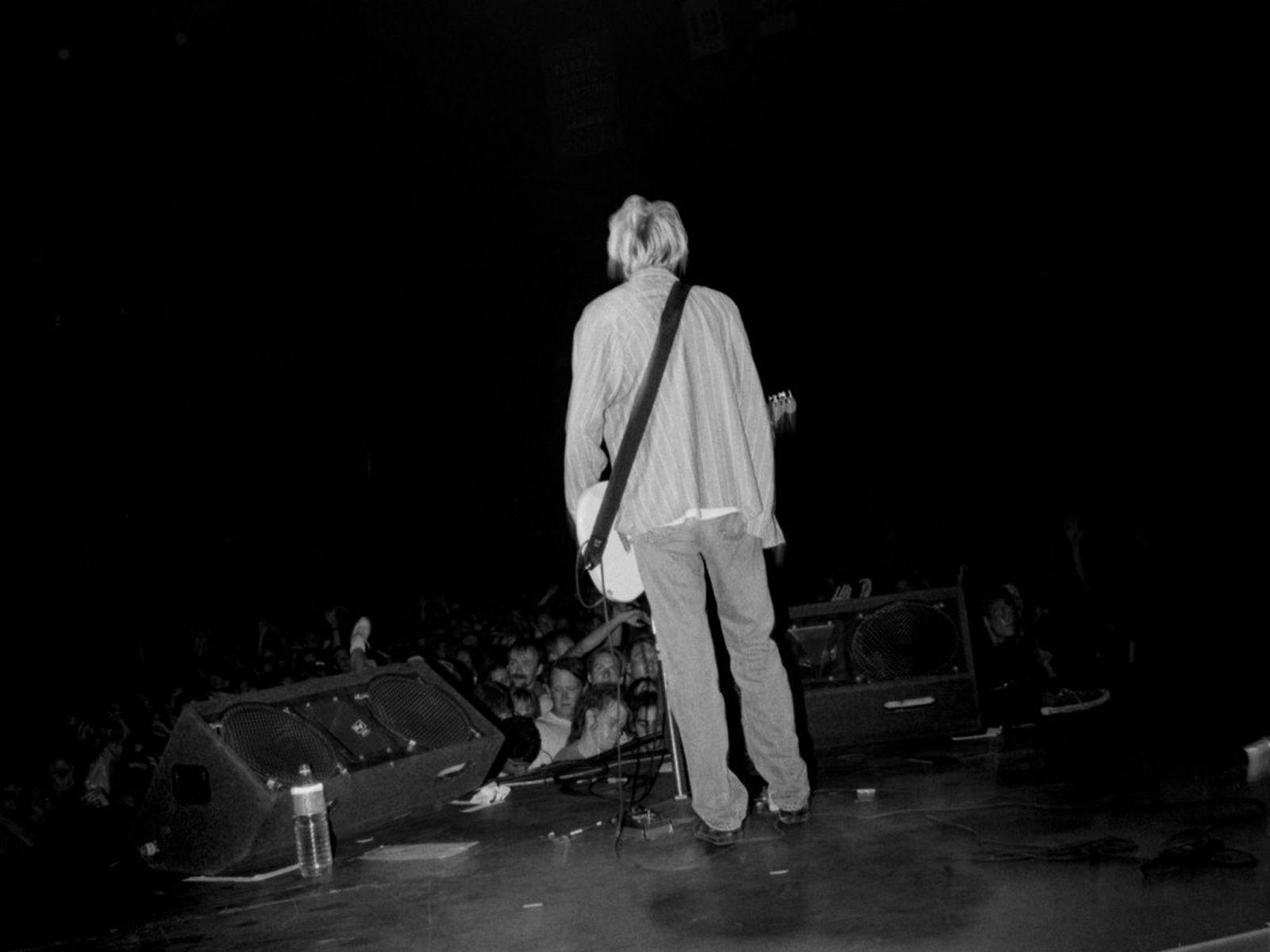 1600x1200 Kurt Cobain Wallpaper Group Wallpaper