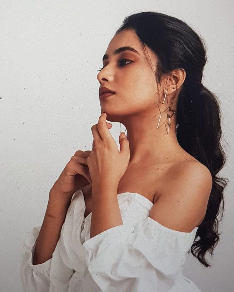 819x1024 Priyanka Arul Mohan Wallpaper .