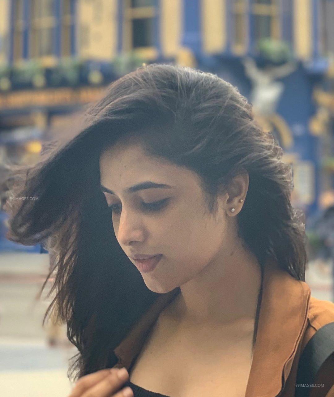 1080x1284 Priyanka Arul Mohan Latest Hot .