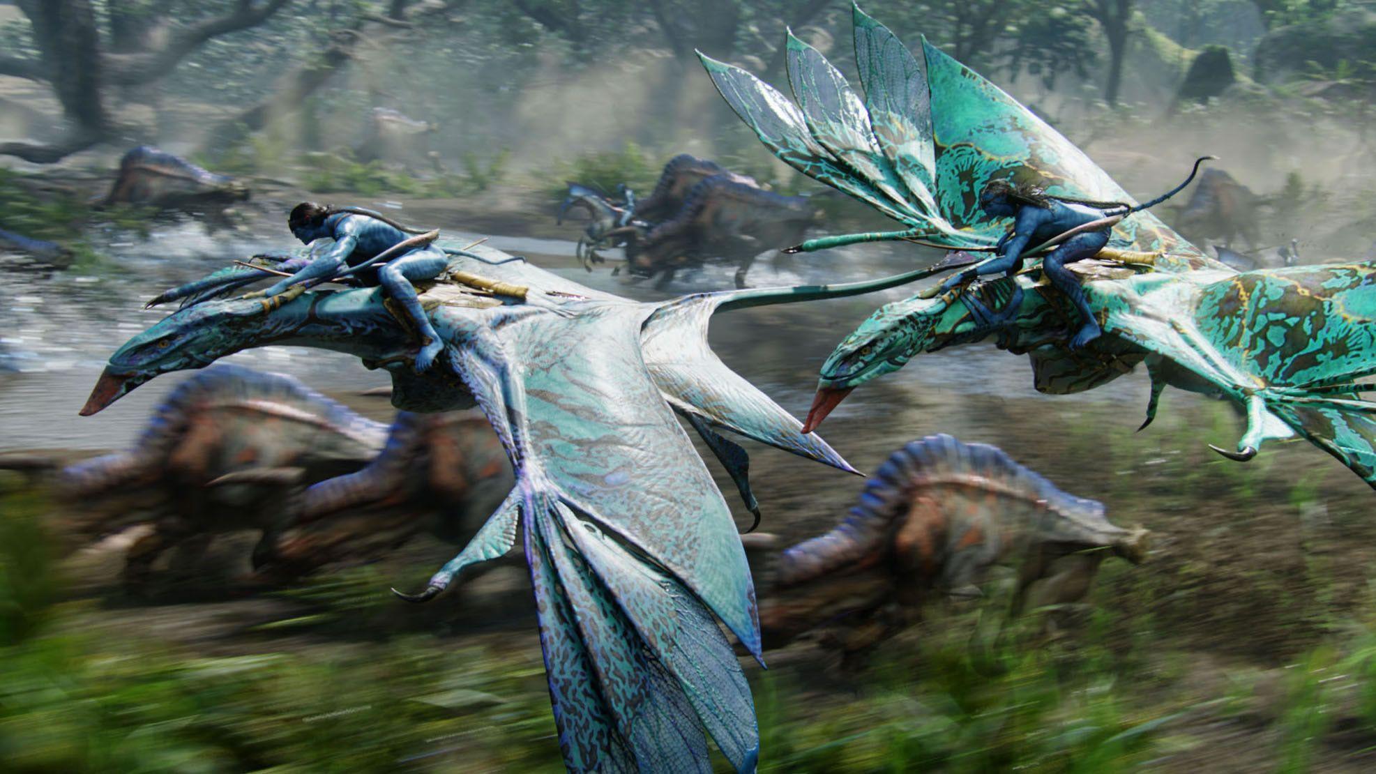 1973x1110 Two New Image from AVATAR: SPECIAL