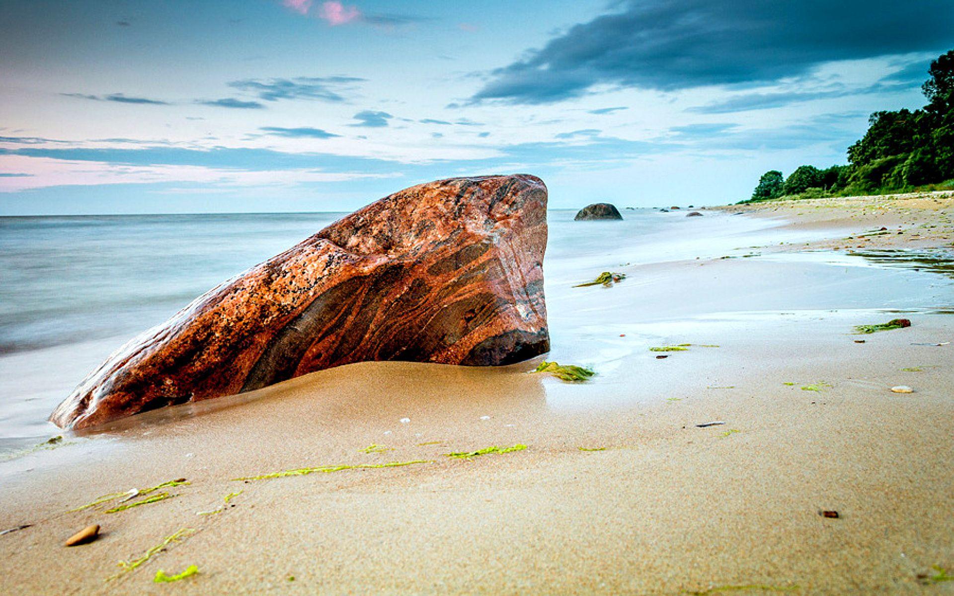 1920x1200 Beach Rocks Background wallpaper .