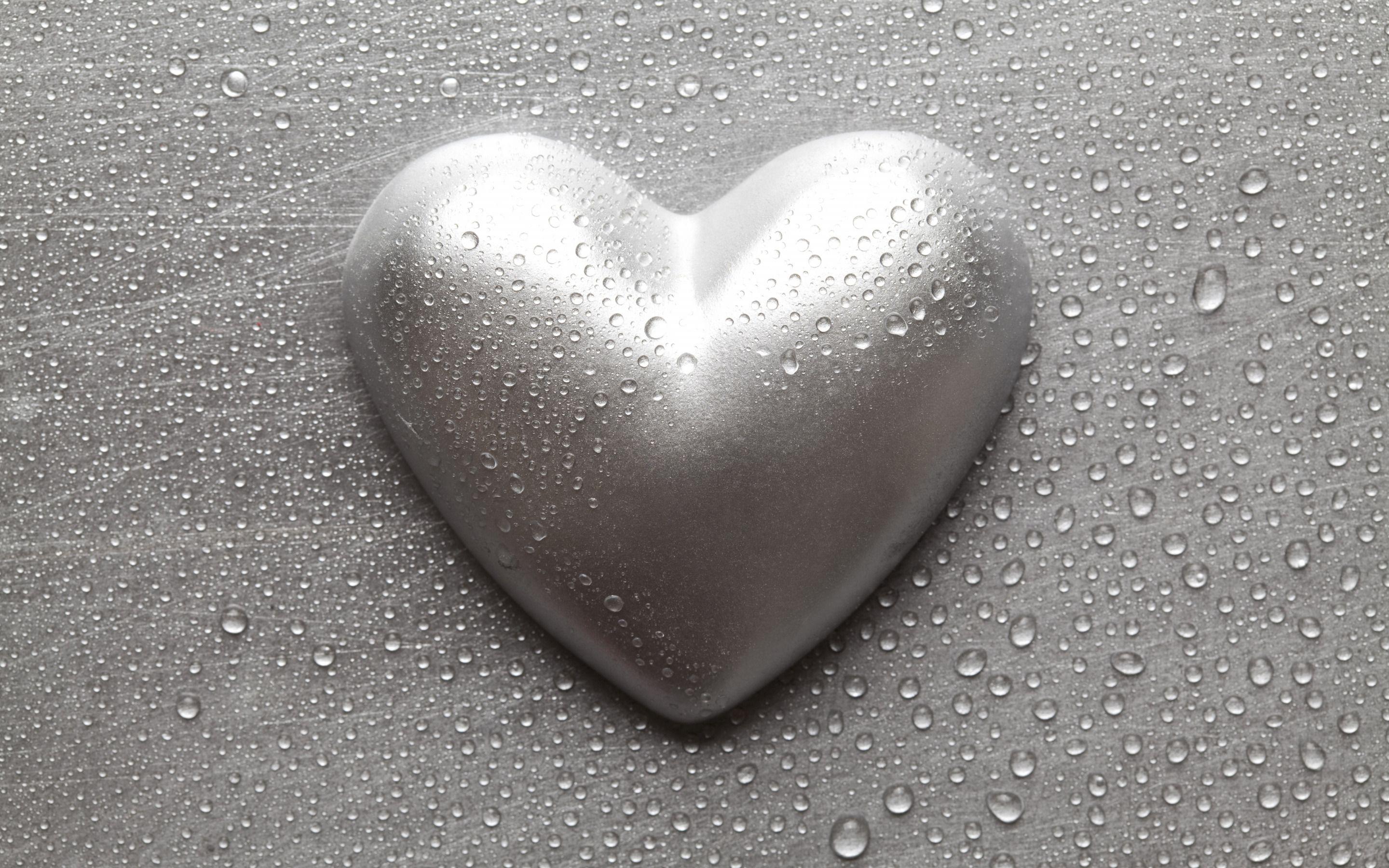 2880x1800 silver heart, metal art, metal texture .