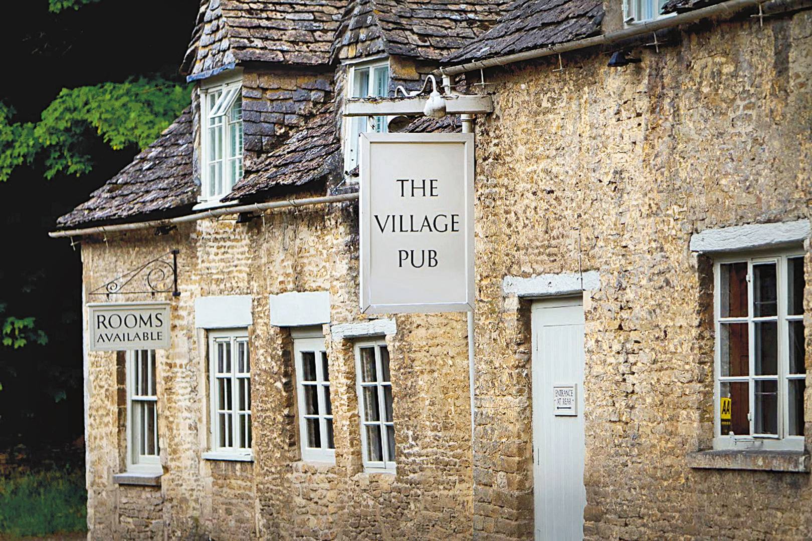 1620x1080 Country pubs with rooms. CN