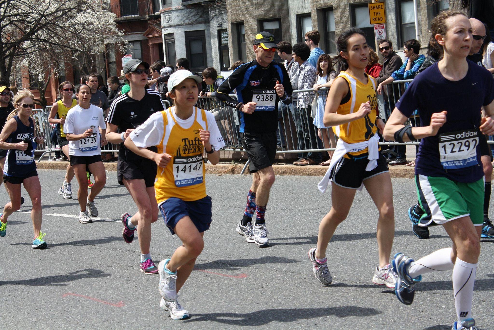 2048x1367 Boston Marathon .commons.