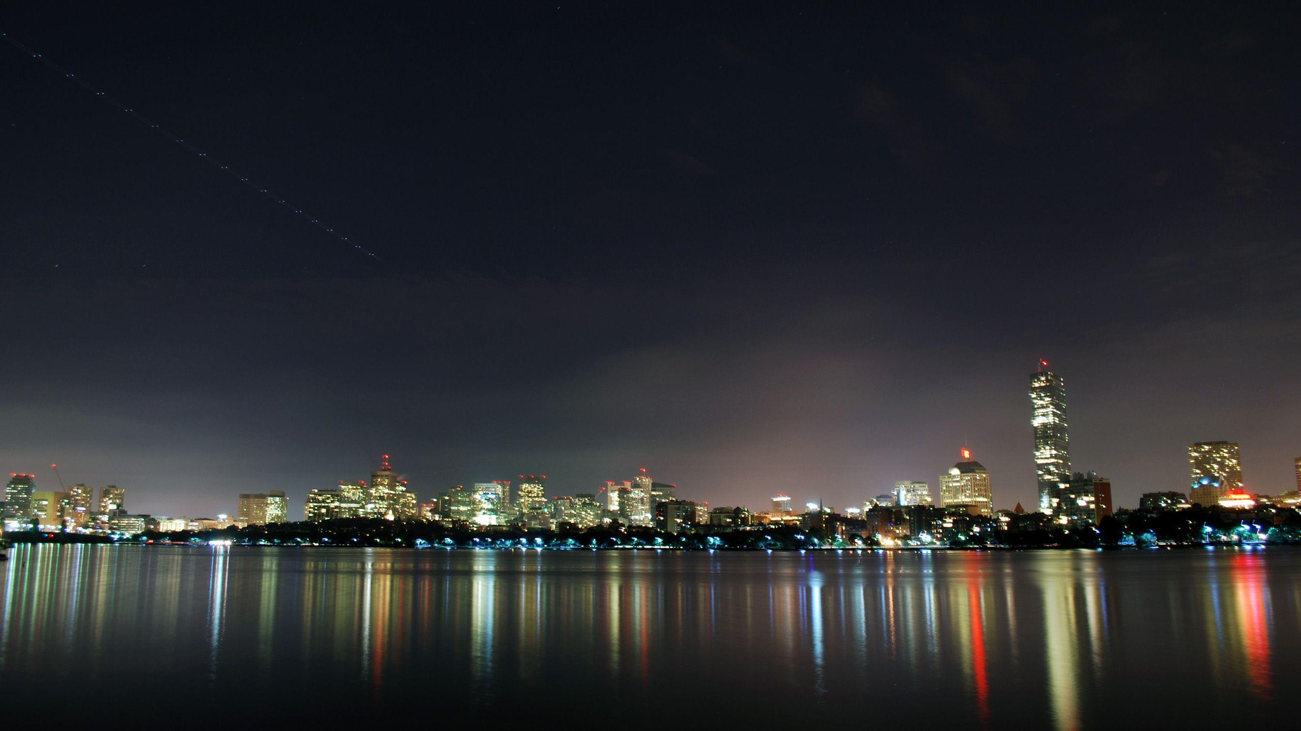 2560x1440 Boston Marathon Logo -