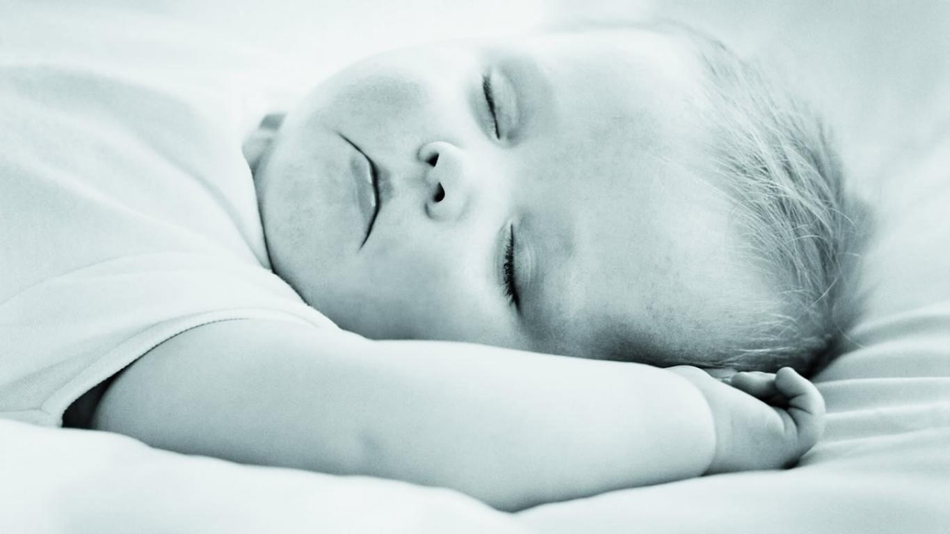 1366x768 Sleeping Baby Baby Crying To .