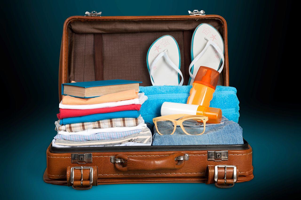 Suitcase Wallpapers - Top Free Suitcase Backgrounds - WallpaperAccess