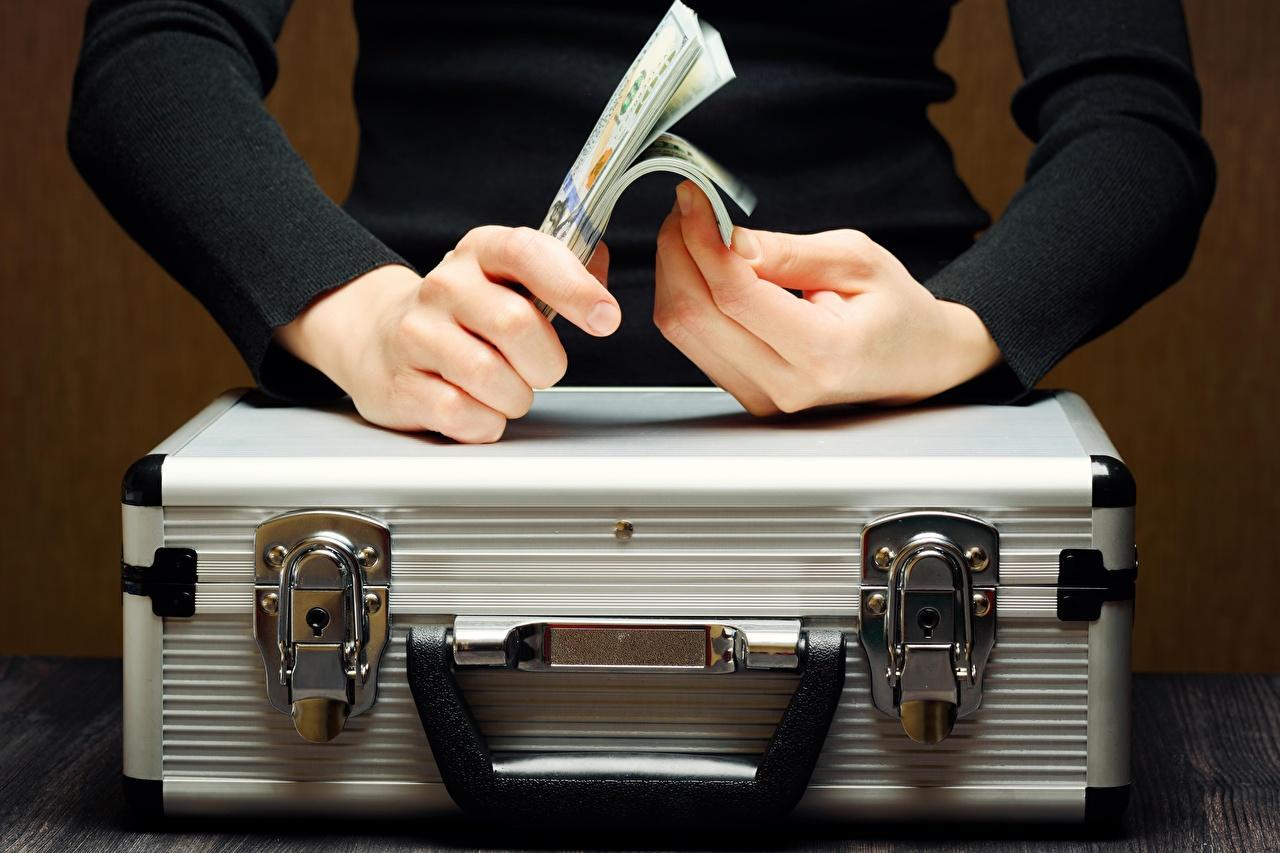 1280x853 Luggage