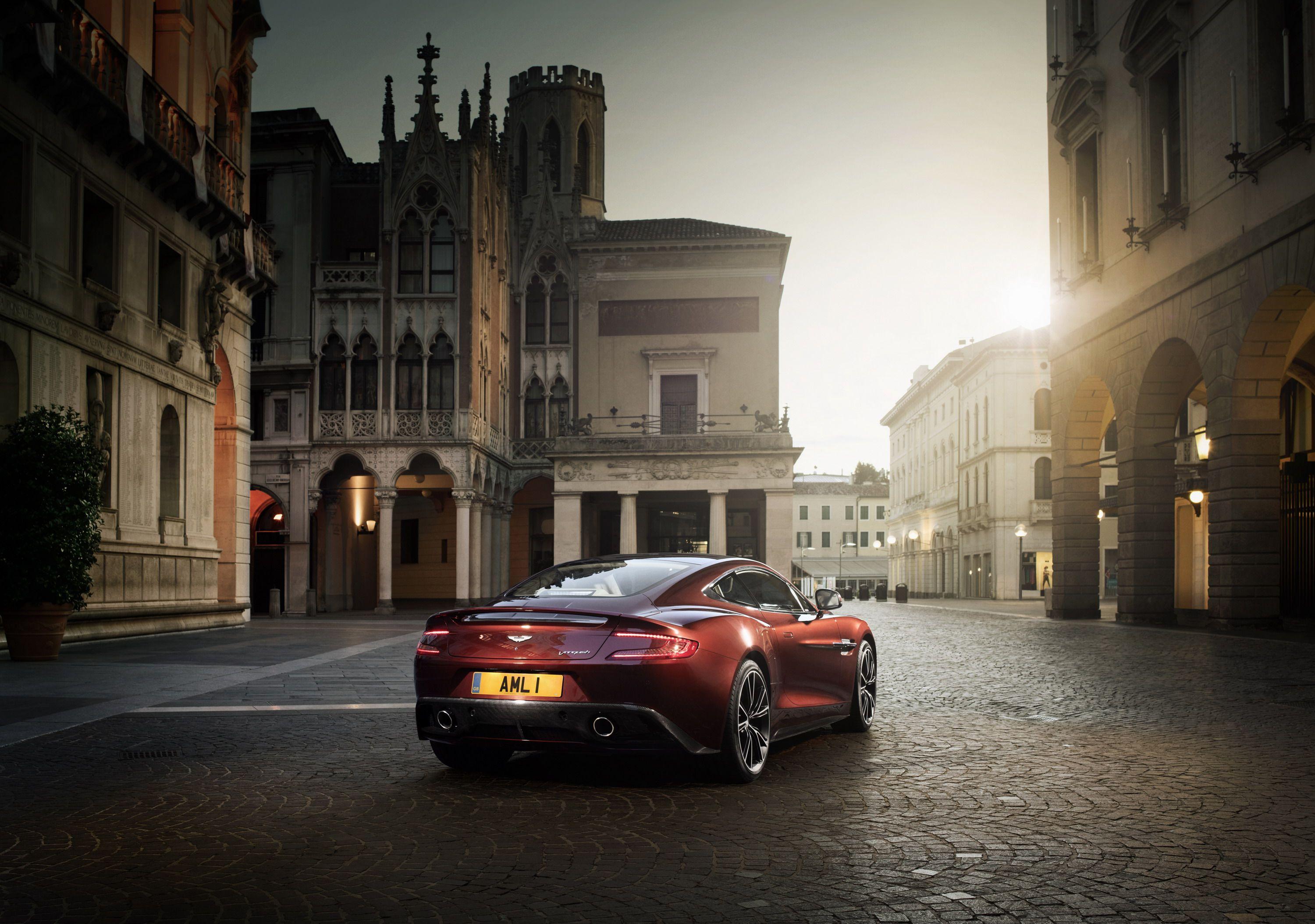 Машины в другие города. Aston Martin Vanquish 2012. Aston Martin 2013.