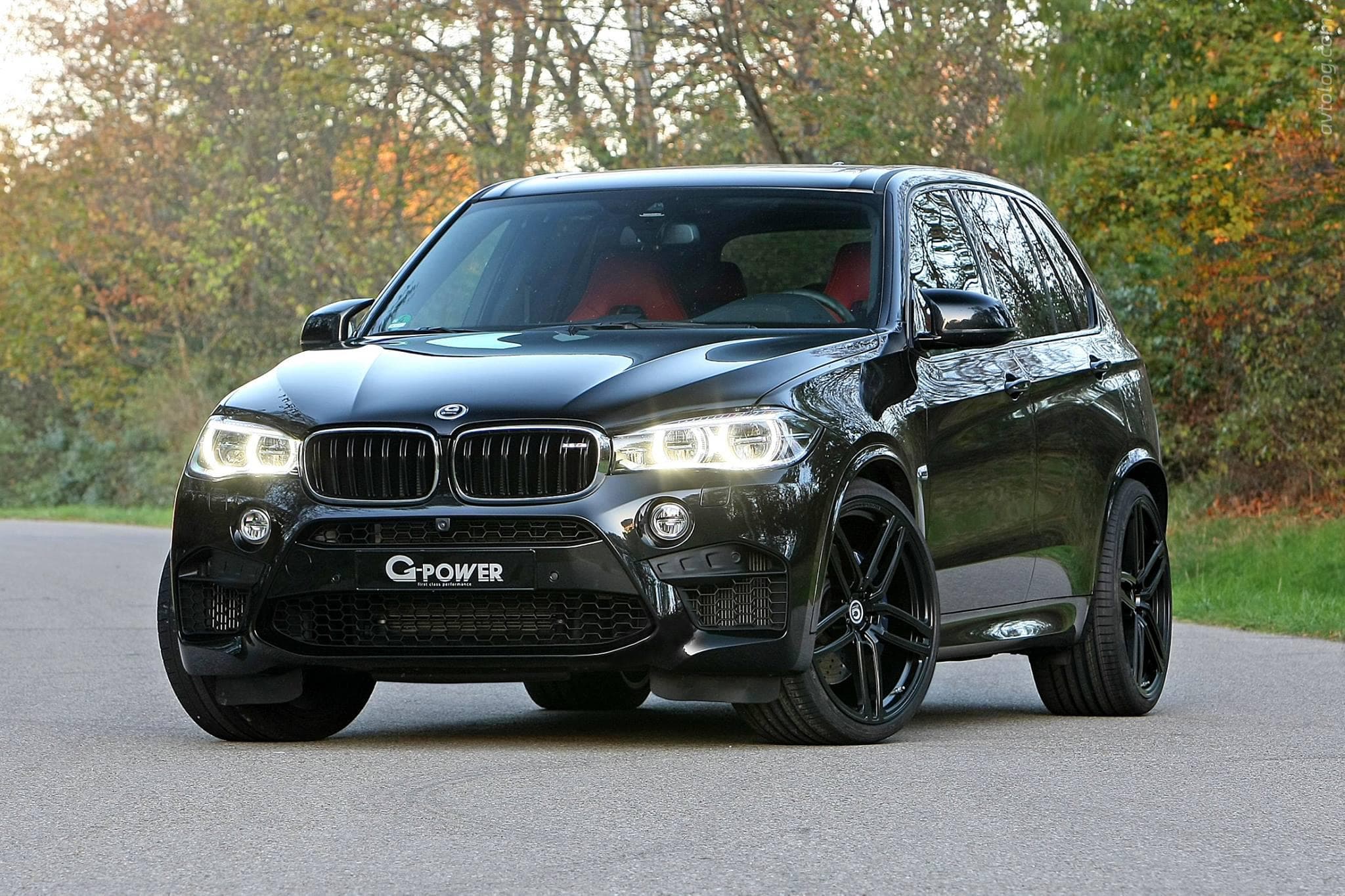 2048x1365 BMW X5M (F85) HD Wallpaper .
