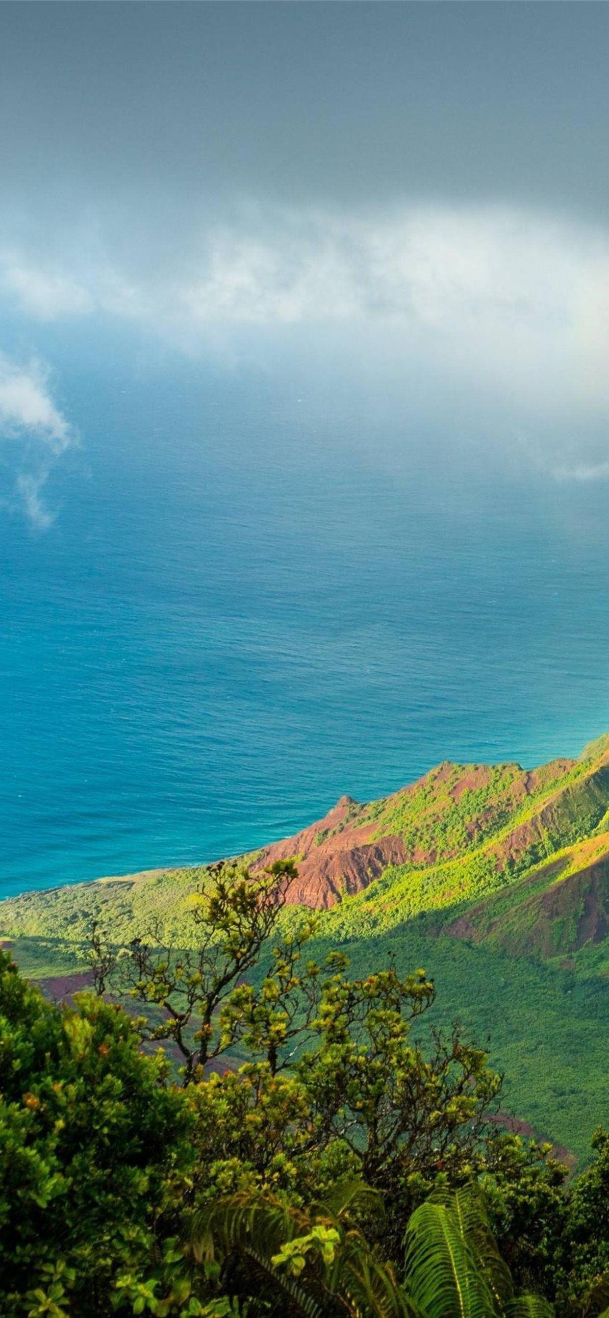 1242x2688 Hawaii Kauai Pacific Ocean Clouds .