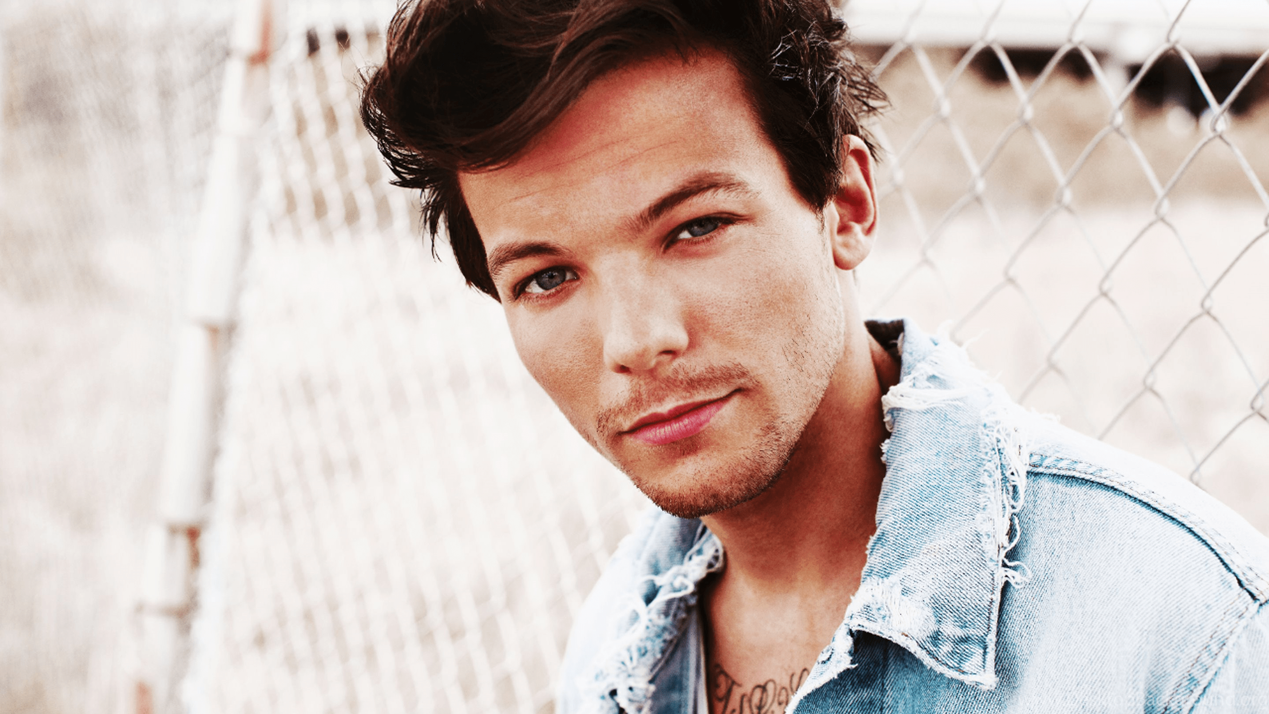 2560x1440 Fabulous Magazine Louis Tomlinson .