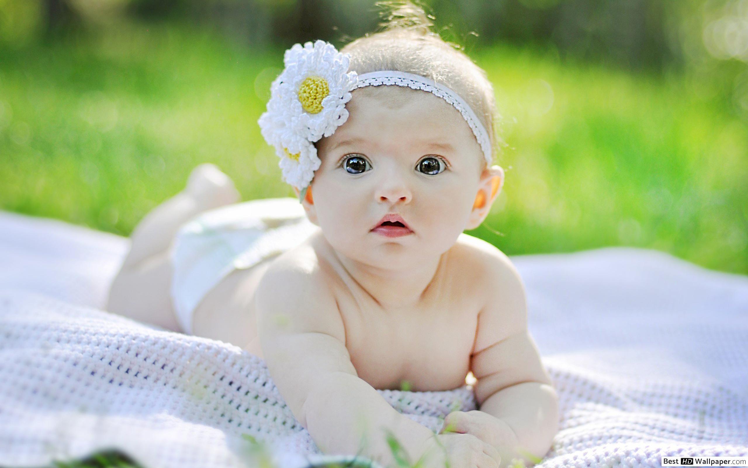 2560x1600 Adorable Baby Girl HD wallpaper download