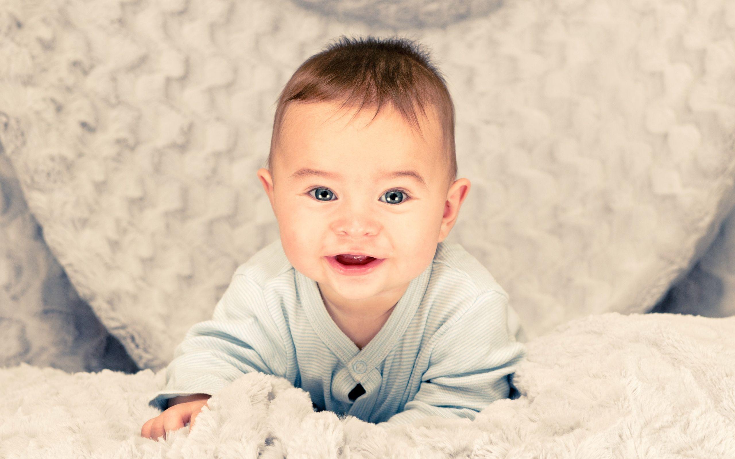 2560x1600 Cute And Adorable Baby Wallpaper .