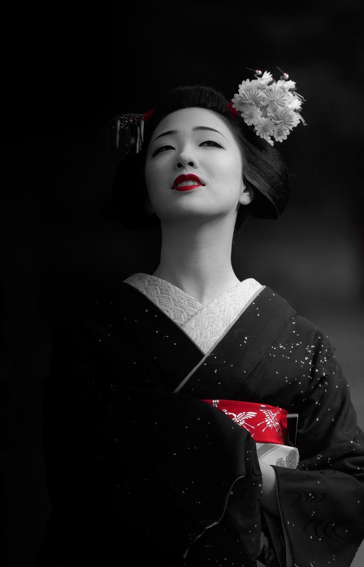 736x1146 best Geisha Maiko Oiran image. Geishas, Kimono