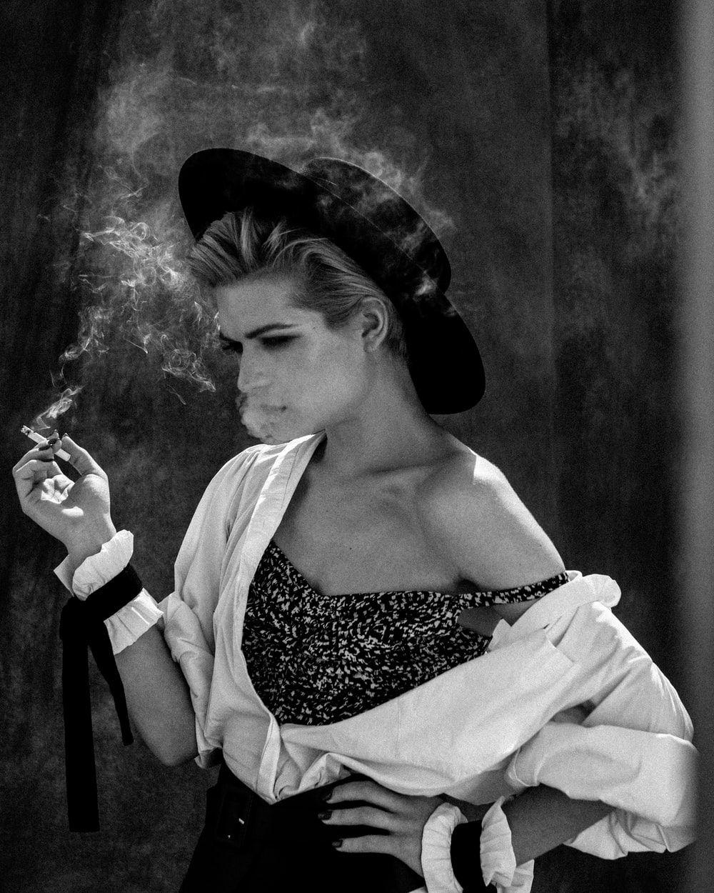 1000x1250 Girl Smoking Picture HQ .com