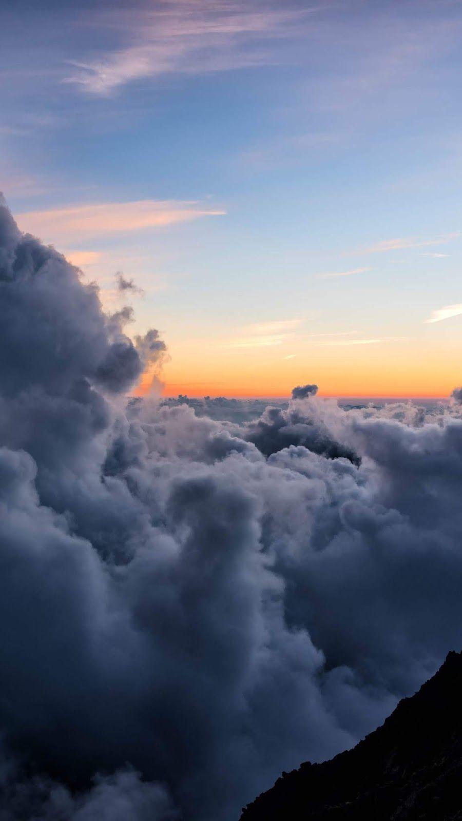 900x1600 Clouds in the horizon #wallpaper .com