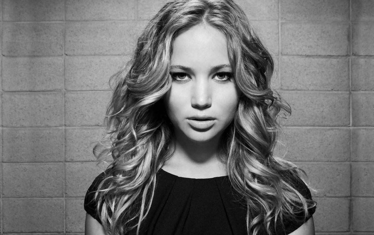 1280x804 Jennifer Lawrence Black and White .