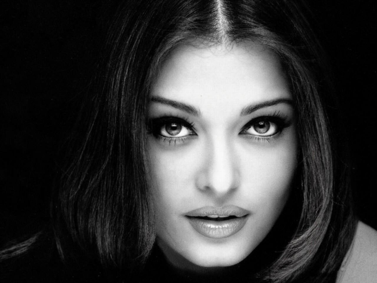 1280x960 Aishwarya Rai Black & White Wallpaper .com