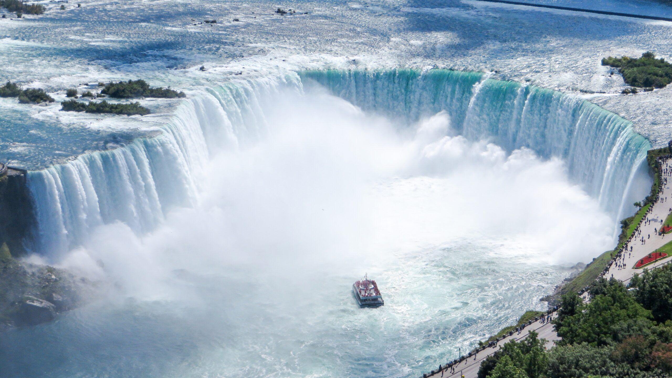 2560x1440 Niagara Falls Is Frozen Solid, See .