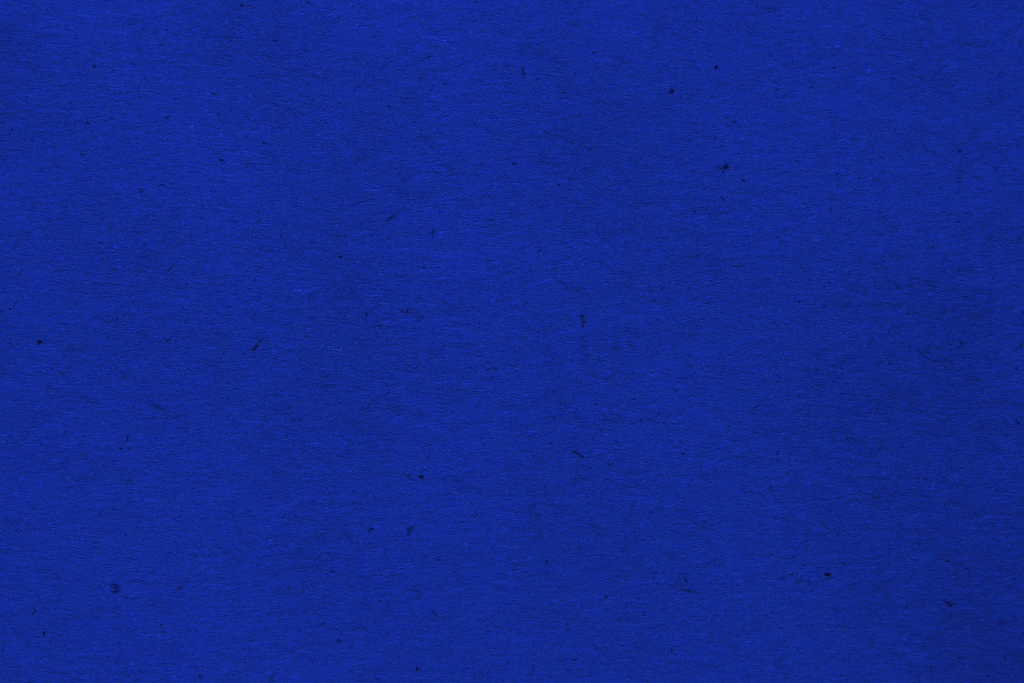 plain bright blue wallpaper