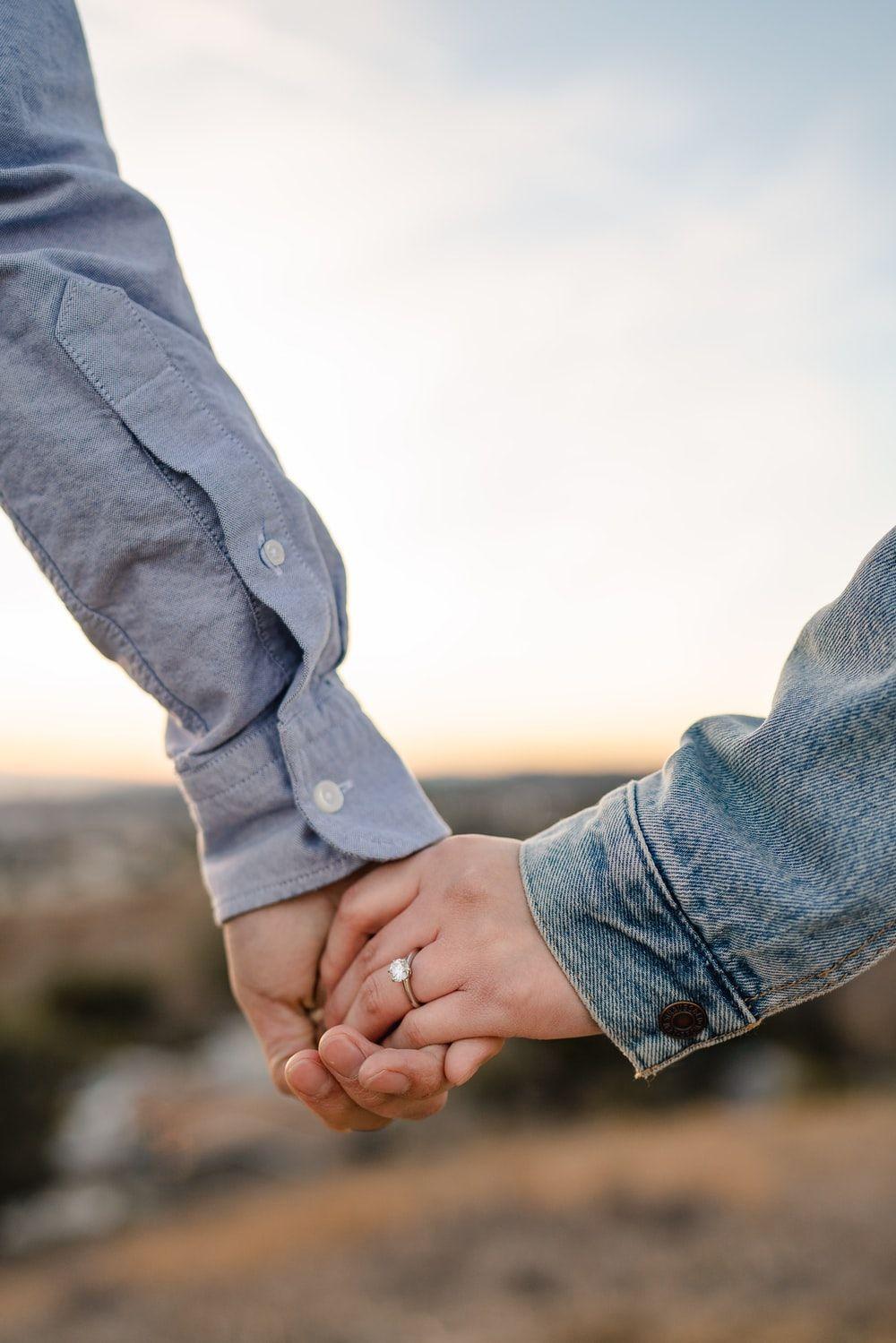 1000x1499 Couple Holding Hand Picture HD .com