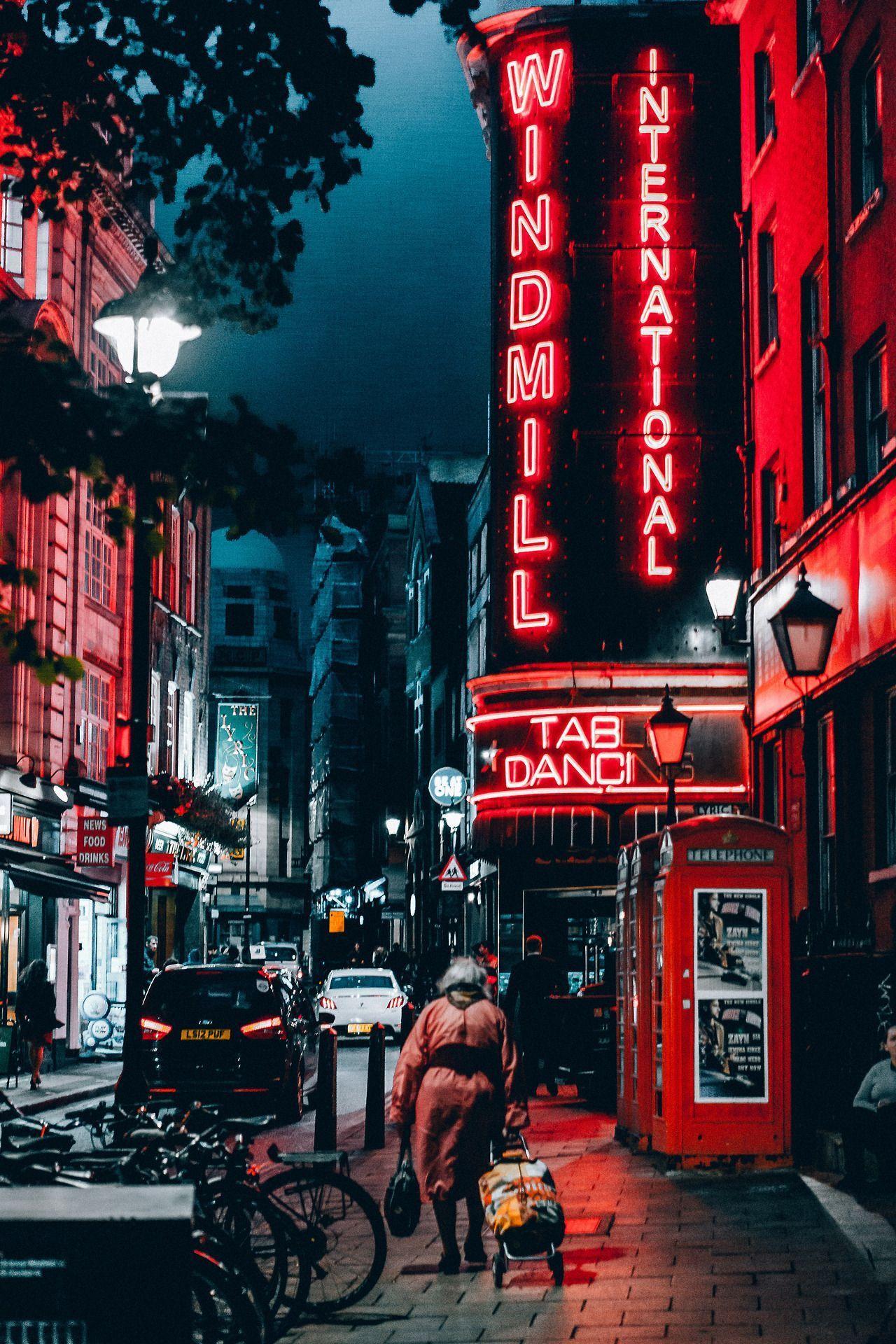 1280x1920 Retro Aesthetic City Wallpaper .